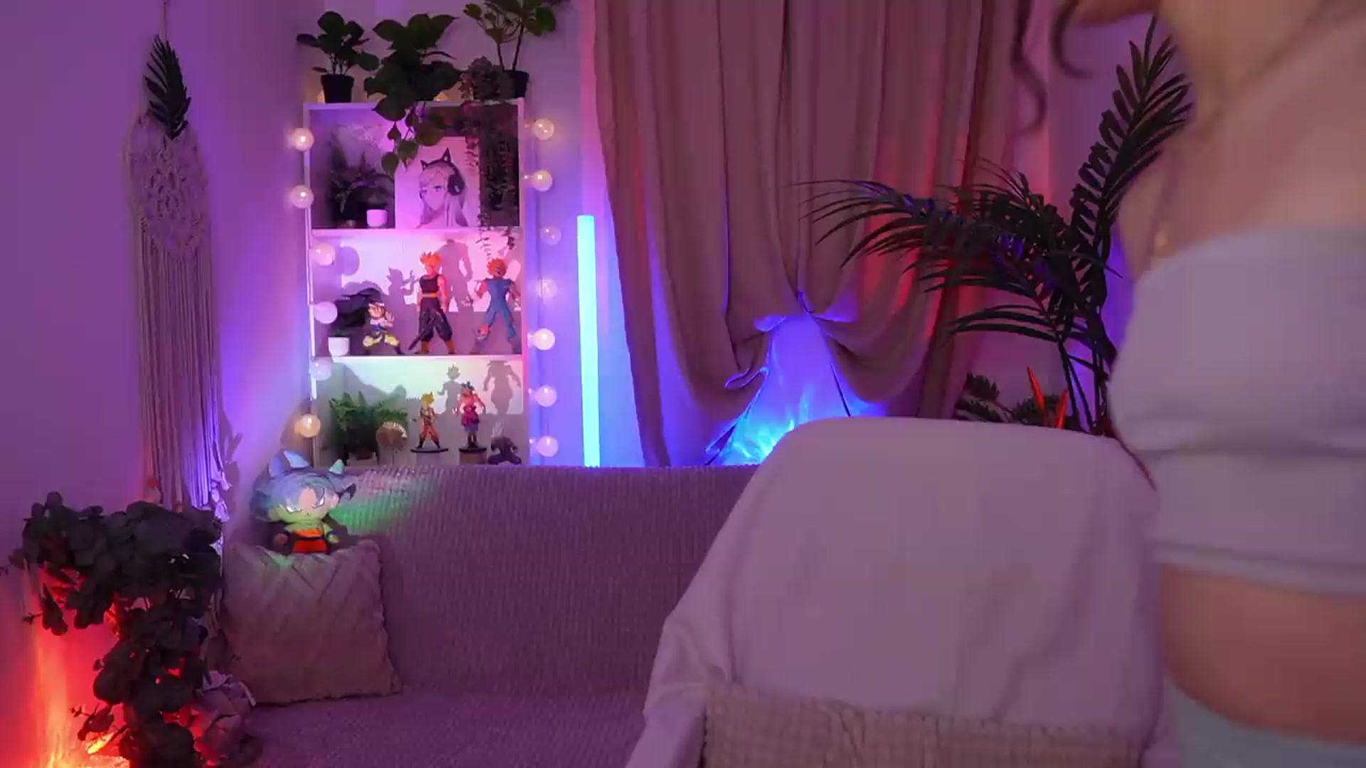 Gallery image thumbnail from Anna_Leah's myfreecams stream on, 07/29/2026, 20:53 image 3 of 20
