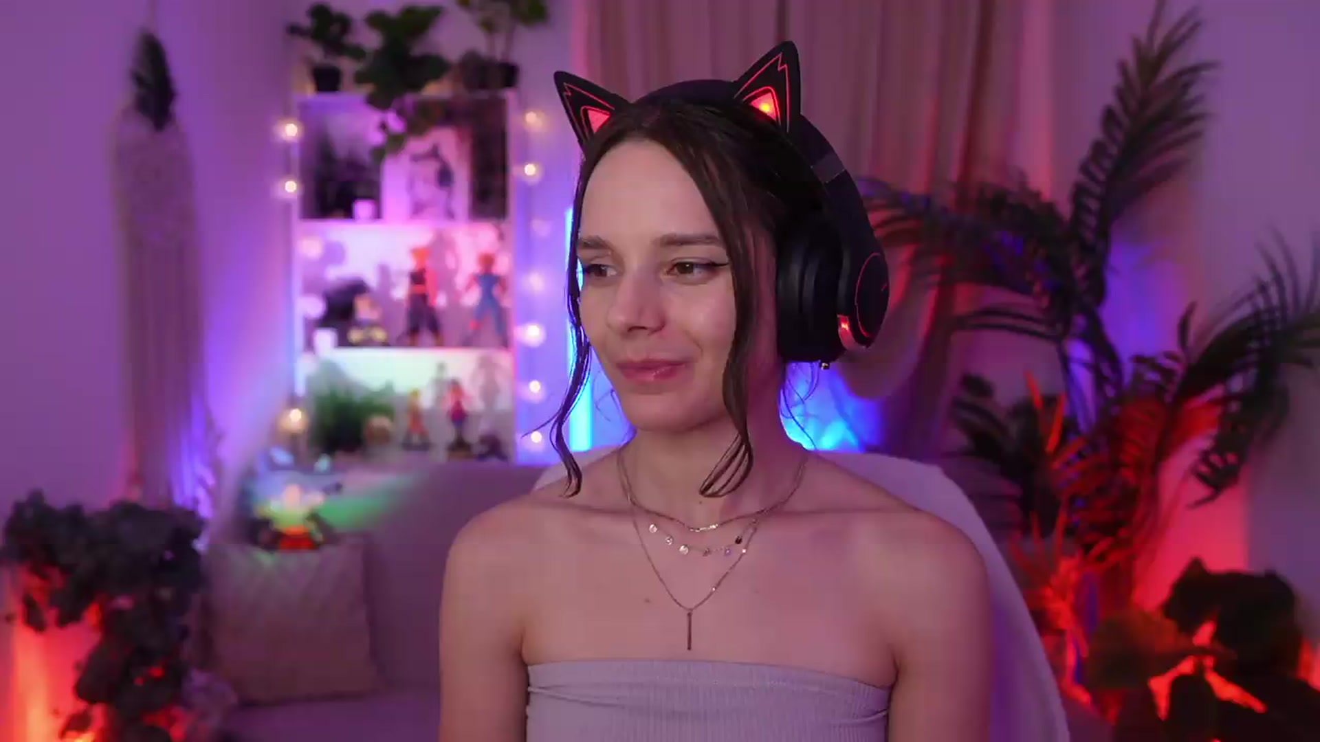 Gallery image thumbnail from Anna_Leah's myfreecams stream on, 07/29/2026, 21:44 image 18 of 20