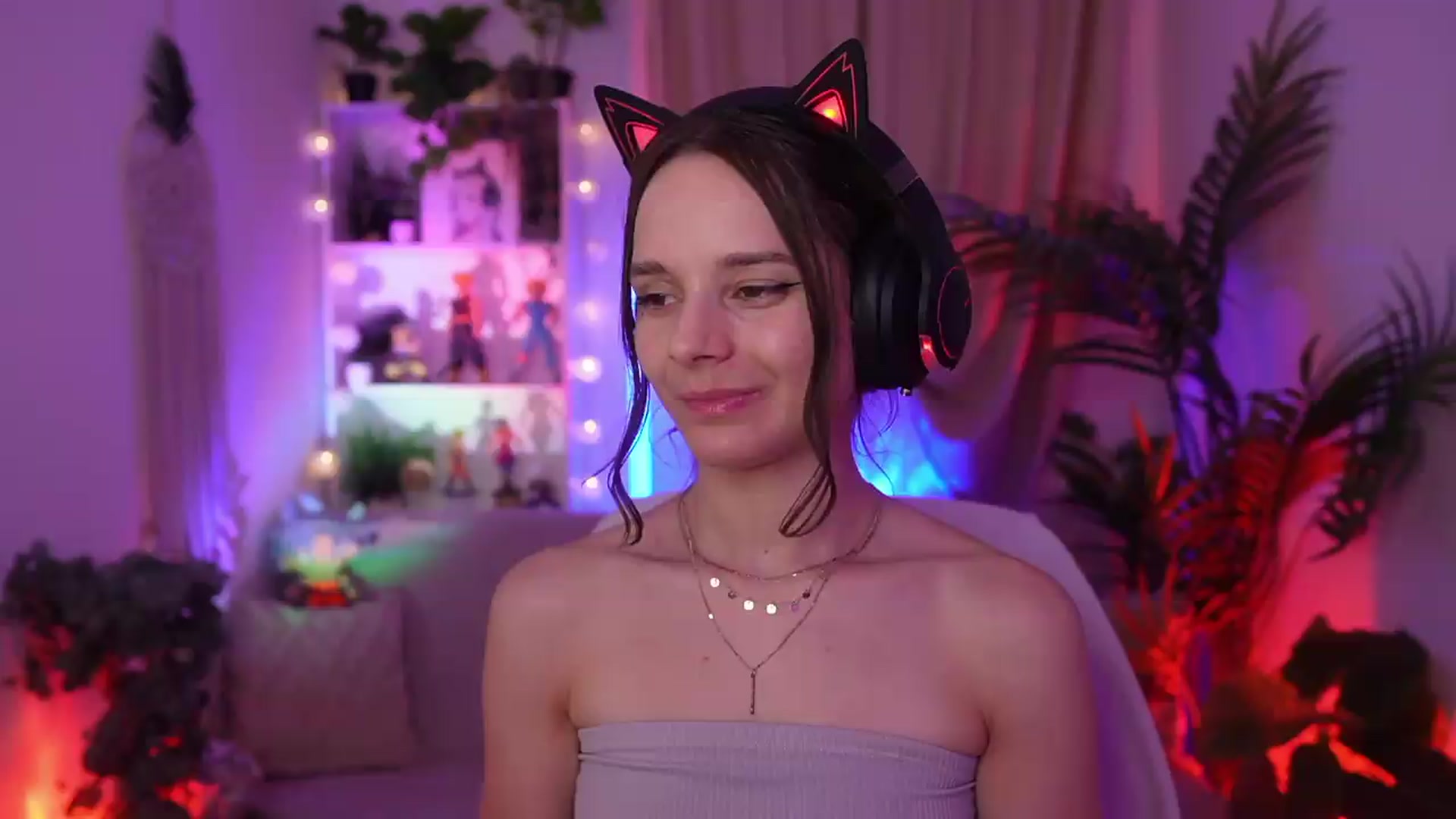 Gallery image thumbnail from Anna_Leah's myfreecams stream on, 07/29/2026, 21:44 image 17 of 20