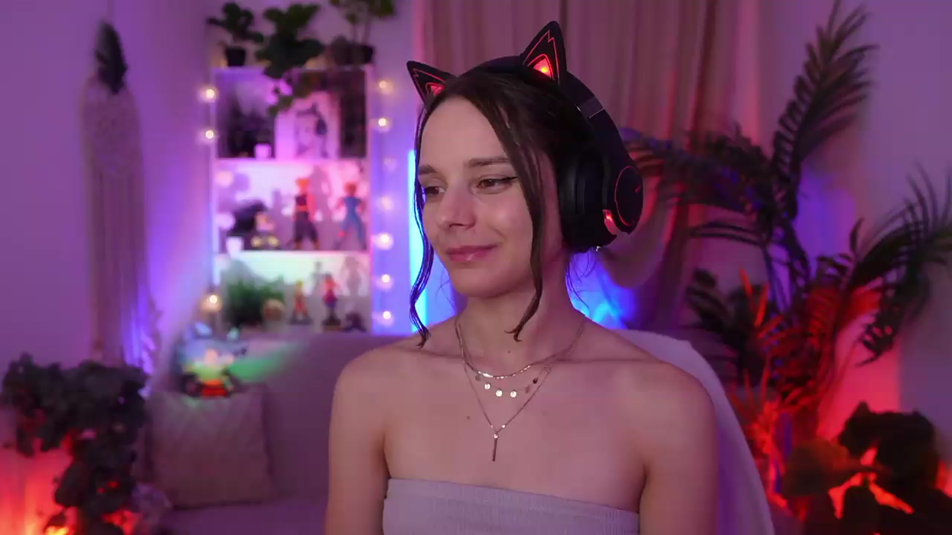 Gallery image thumbnail from Anna_Leah's myfreecams stream on, 07/29/2026, 21:44 image 7 of 20