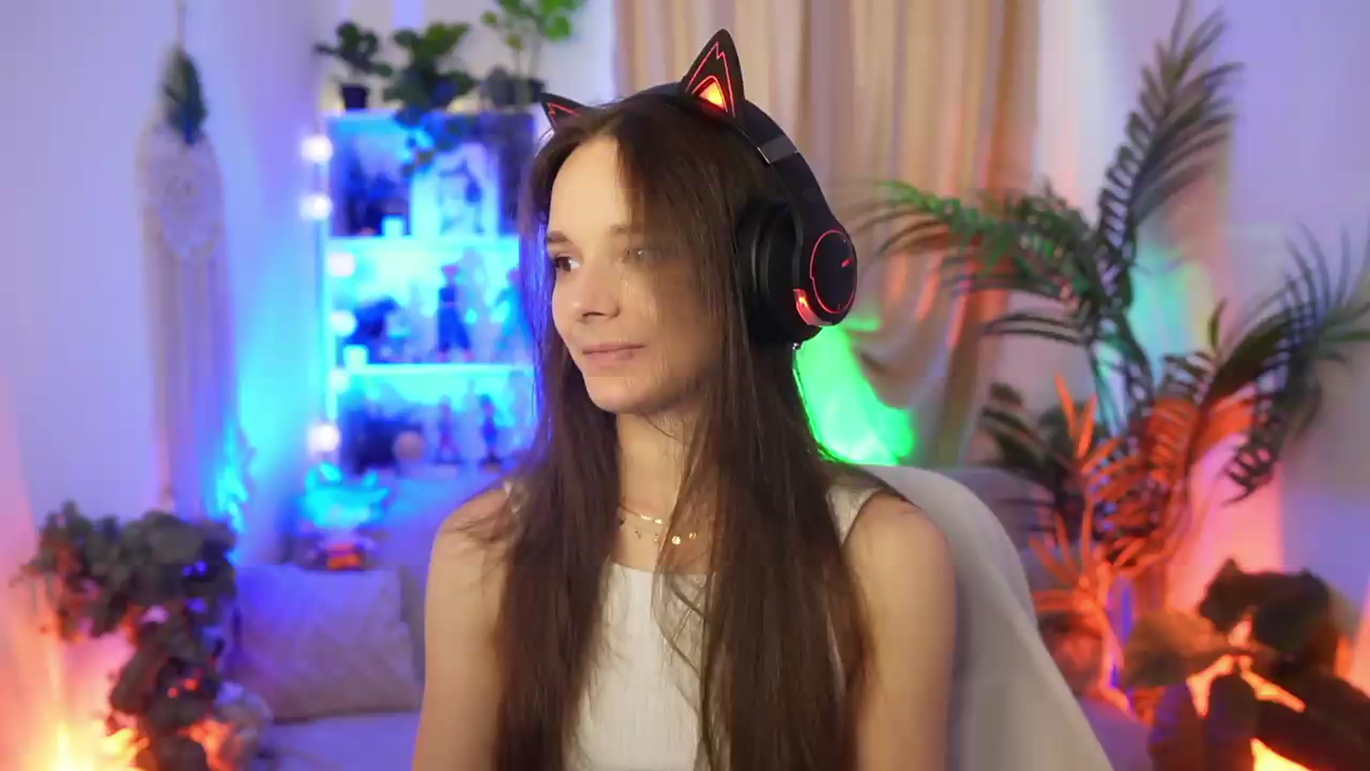 Gallery image thumbnail from Anna_Leah's myfreecams stream on, 07/30/2026, 17:19 image 2 of 20