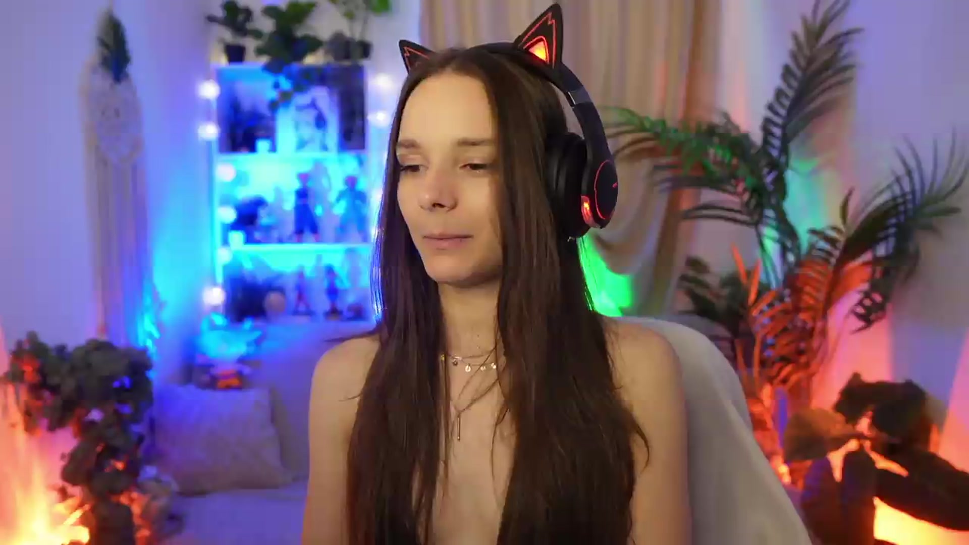 Gallery image thumbnail from Anna_Leah's myfreecams stream on, 07/30/2026, 17:19 image 15 of 20