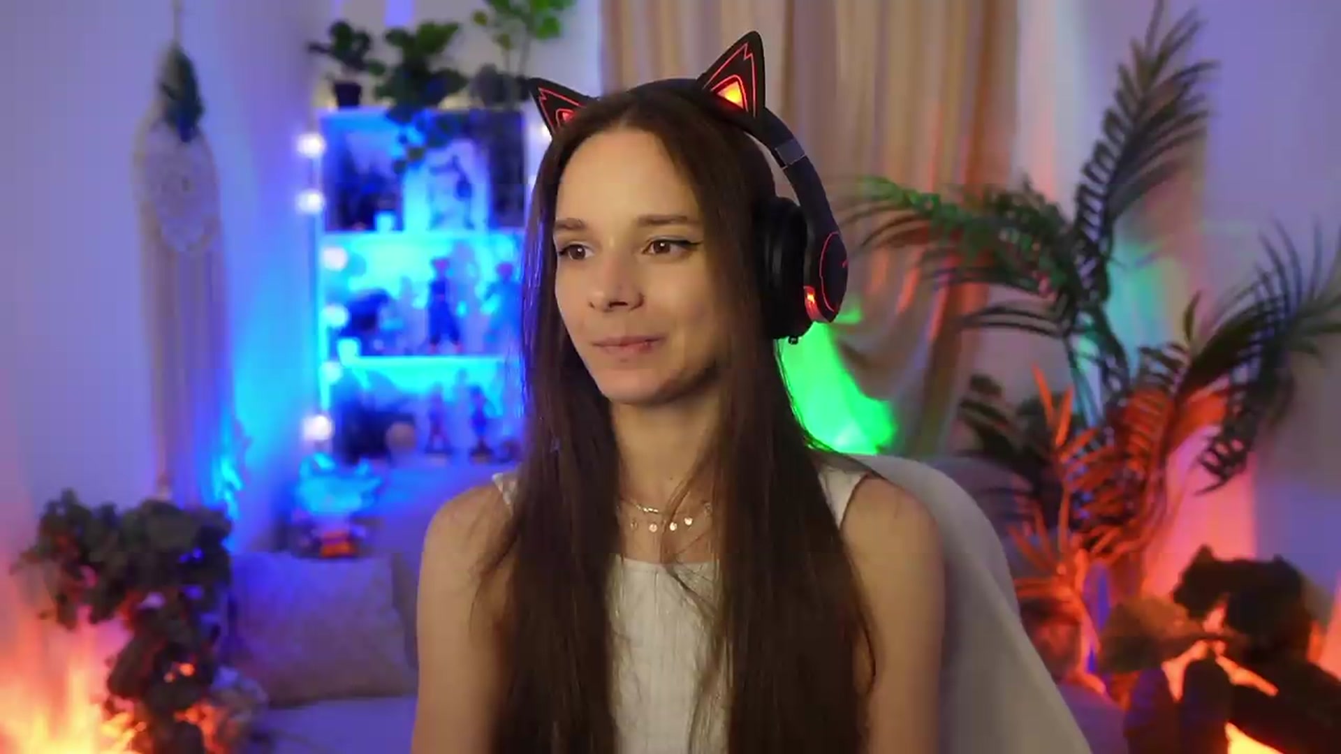 Gallery image thumbnail from Anna_Leah's myfreecams stream on, 07/30/2026, 17:19 image 4 of 20