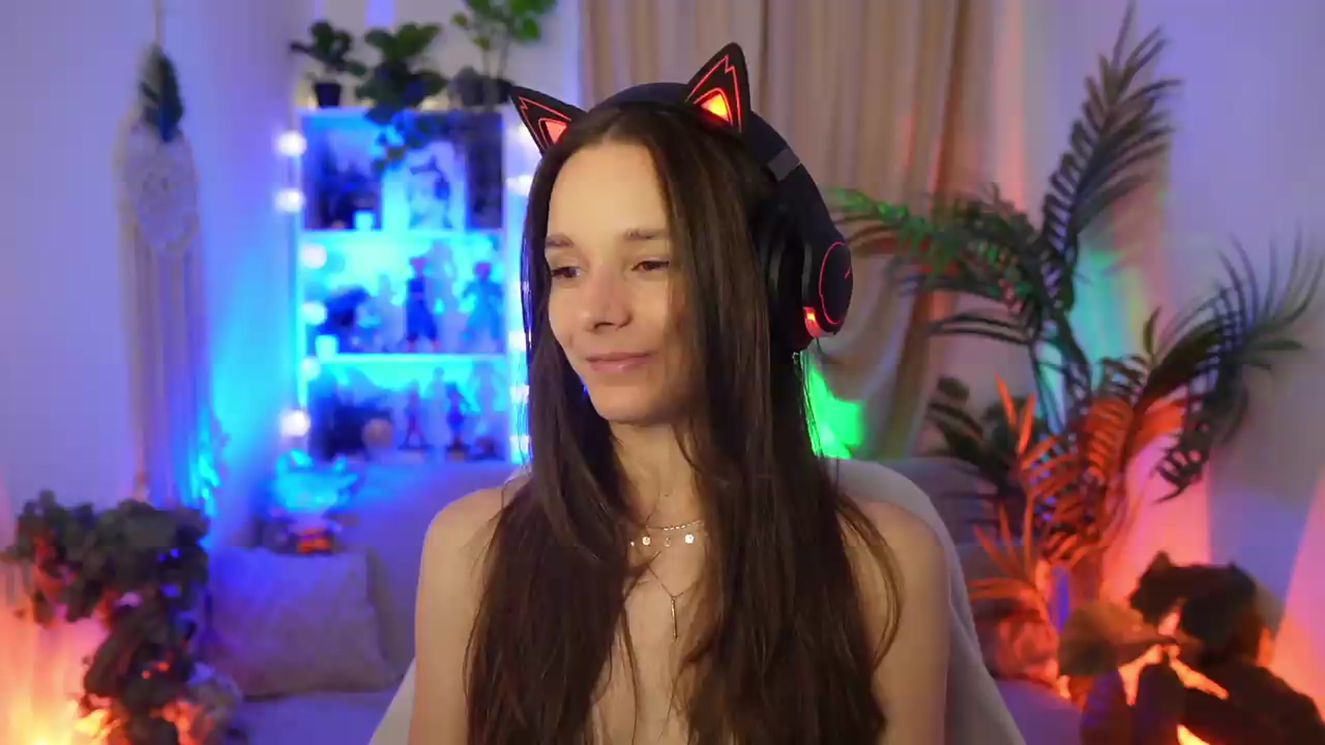 Gallery image thumbnail from Anna_Leah's myfreecams stream on, 07/30/2026, 17:58 image 14 of 20