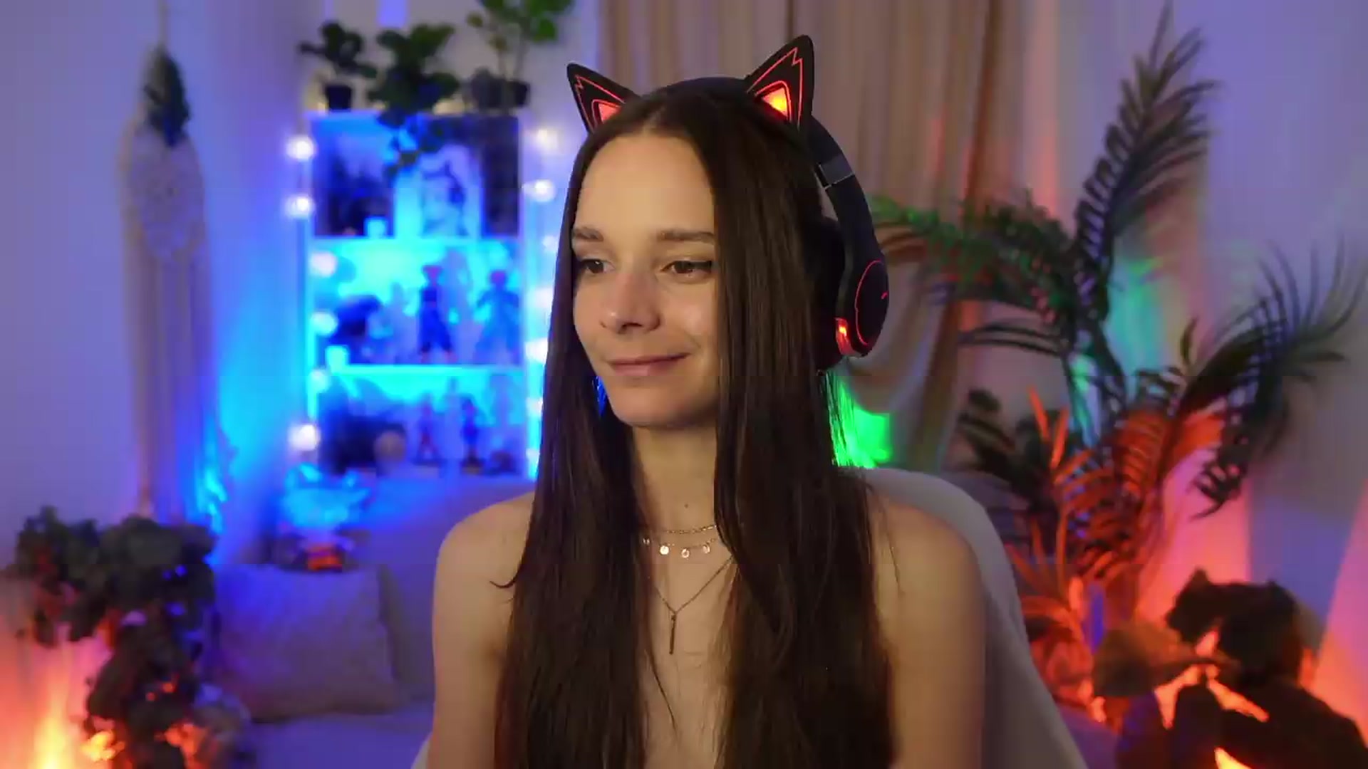 Gallery image thumbnail from Anna_Leah's myfreecams stream on, 07/30/2026, 17:58 image 18 of 20
