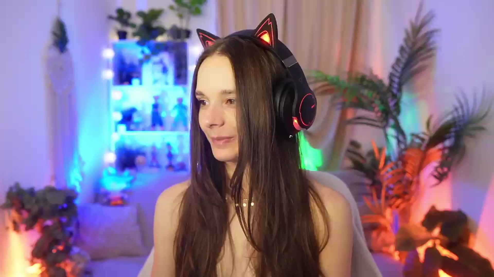 Gallery image thumbnail from Anna_Leah's myfreecams stream on, 07/30/2026, 17:58 image 13 of 20