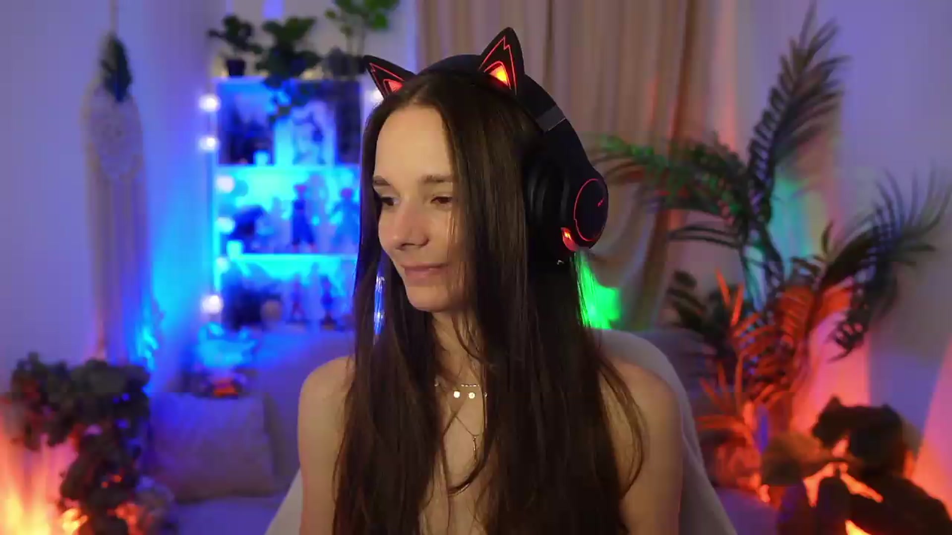 Gallery image thumbnail from Anna_Leah's myfreecams stream on, 07/30/2026, 17:58 image 15 of 20