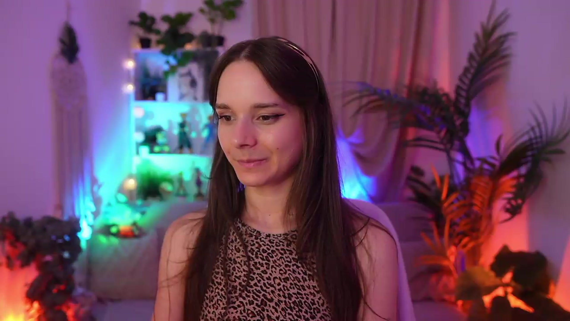 Gallery image thumbnail from Anna_Leah's myfreecams stream on, 08/04/2026, 20:04 image 4 of 20