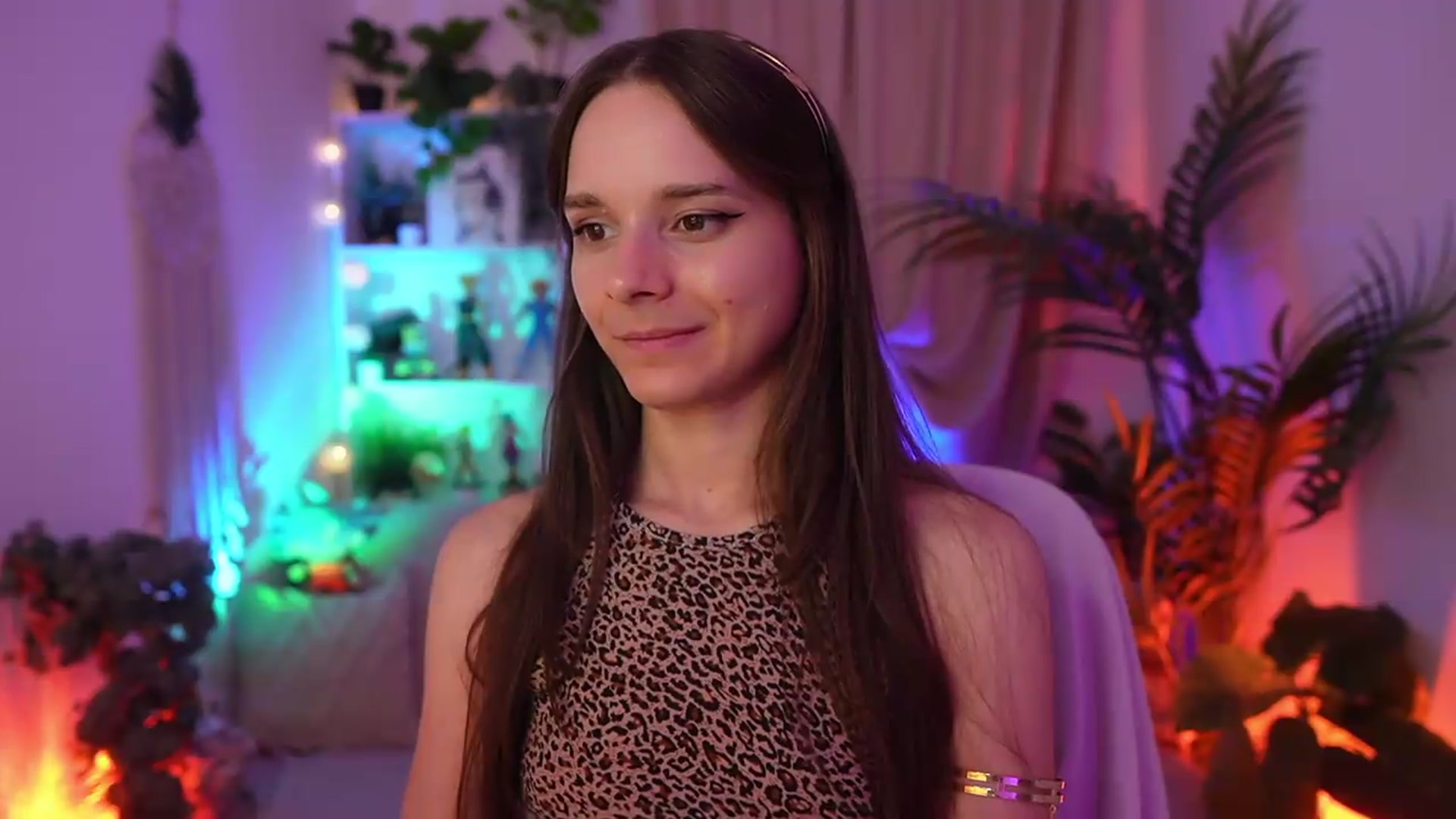Gallery image thumbnail from Anna_Leah's myfreecams stream on, 08/04/2026, 20:04 image 7 of 20