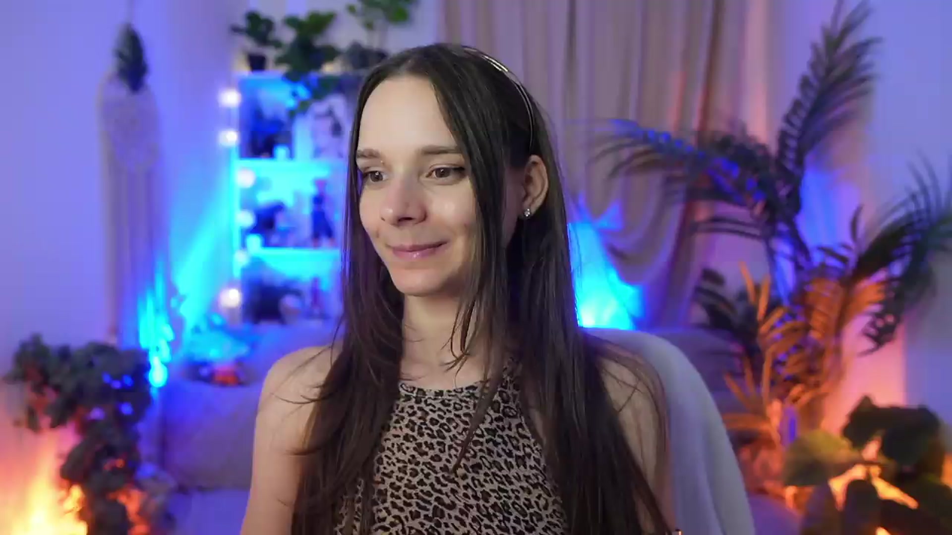 Gallery image thumbnail from Anna_Leah's myfreecams stream on, 08/04/2026, 21:49 image 6 of 20