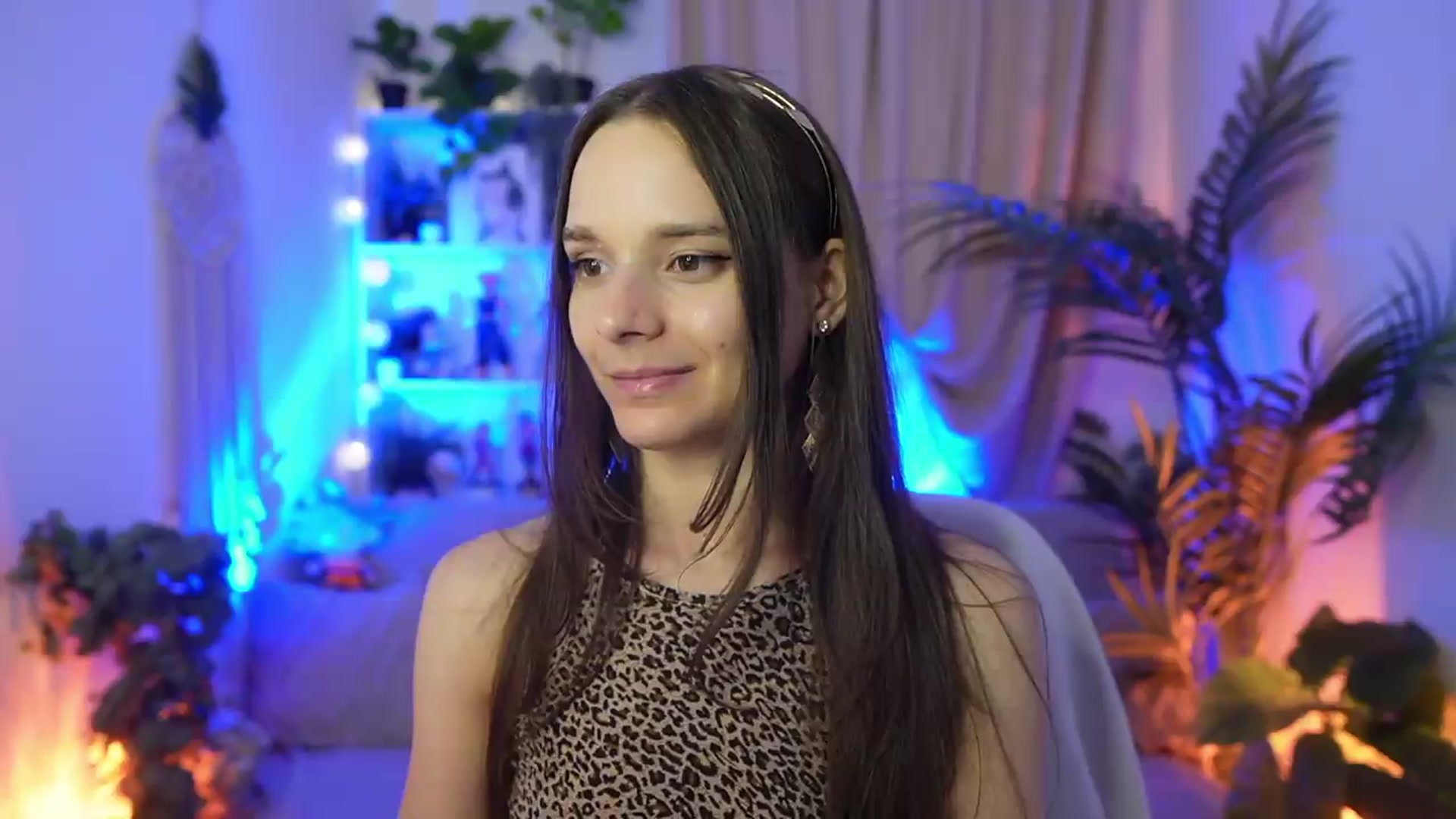 Gallery image thumbnail from Anna_Leah's myfreecams stream on, 08/04/2026, 21:49 image 15 of 20
