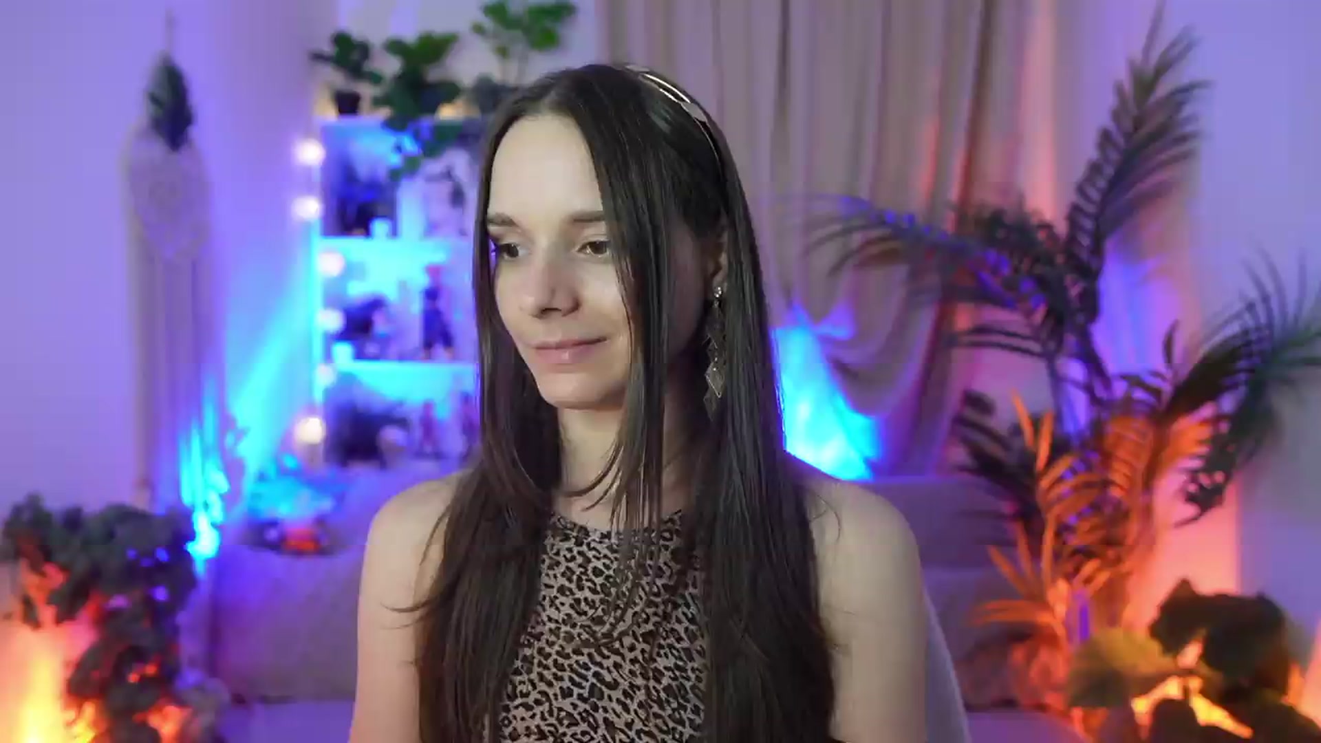Gallery image thumbnail from Anna_Leah's myfreecams stream on, 08/04/2026, 21:49 image 2 of 20