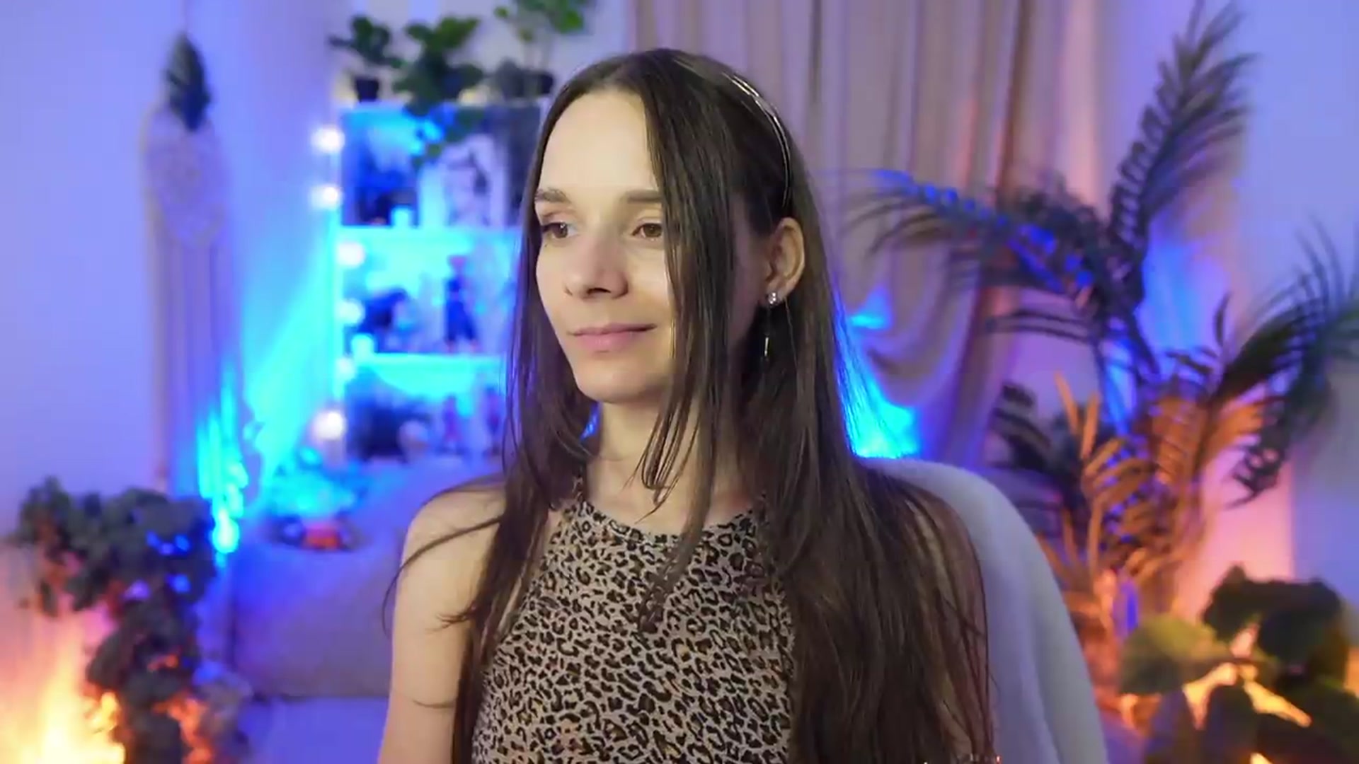 Gallery image thumbnail from Anna_Leah's myfreecams stream on, 08/04/2026, 21:49 image 9 of 20