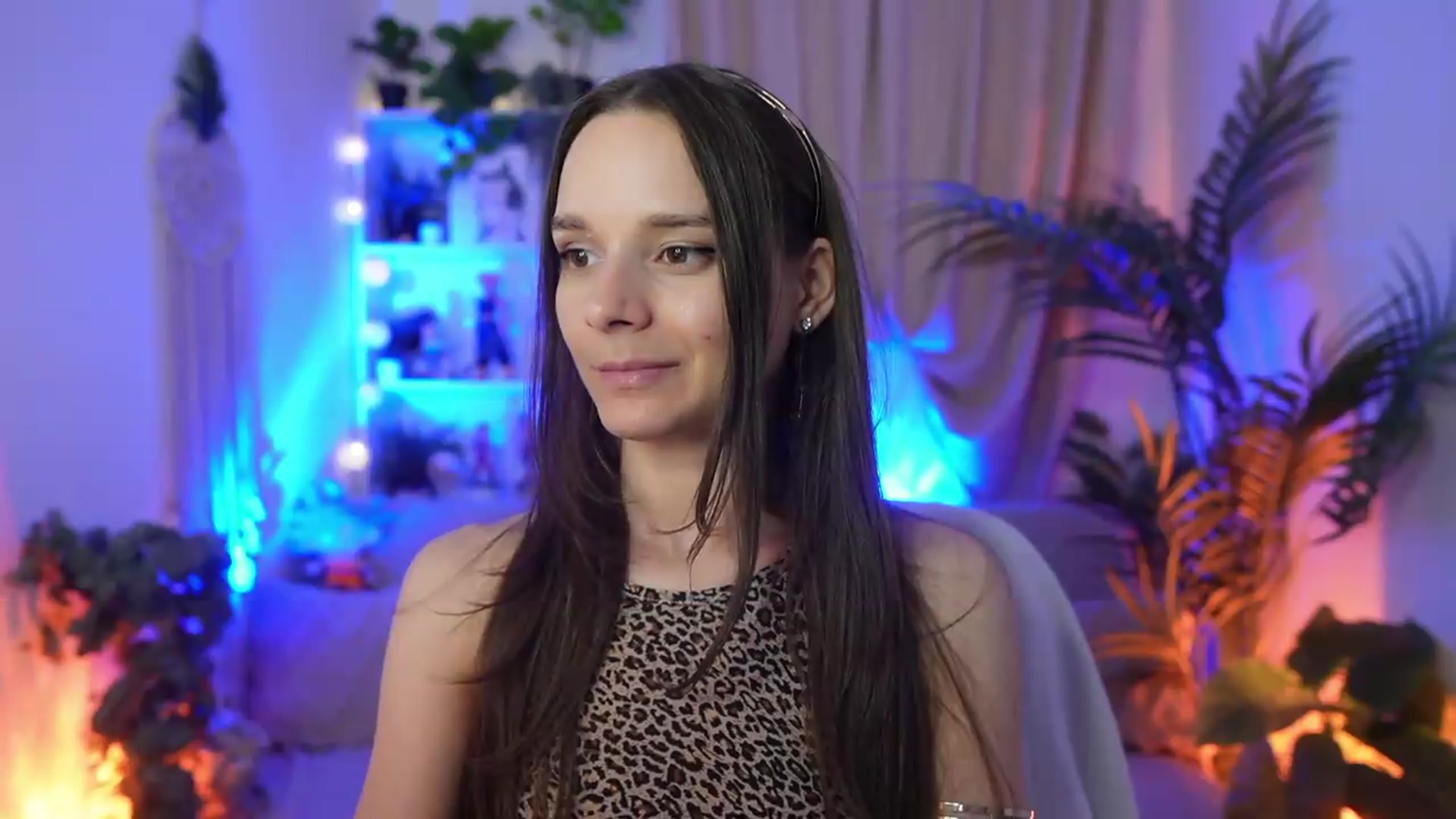 Gallery image thumbnail from Anna_Leah's myfreecams stream on, 08/04/2026, 21:49 image 8 of 20