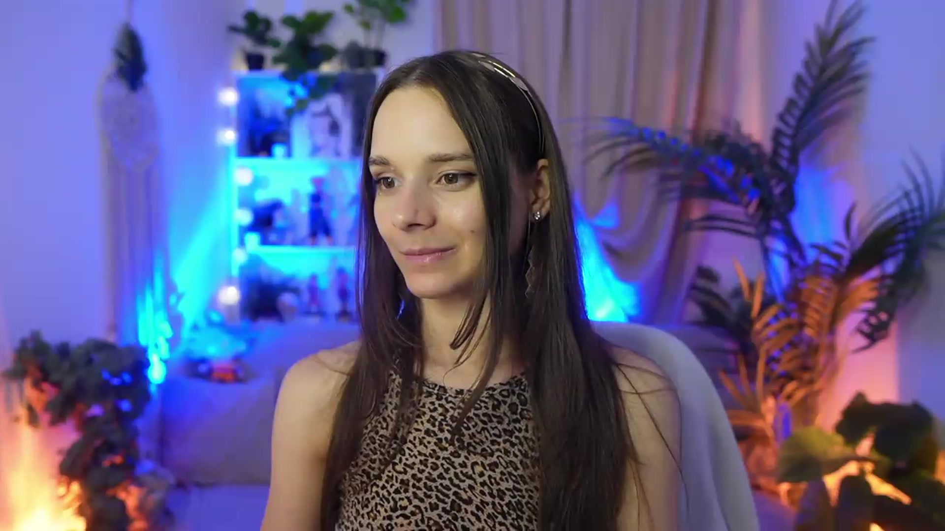 Gallery image thumbnail from Anna_Leah's myfreecams stream on, 08/04/2026, 21:49 image 17 of 20