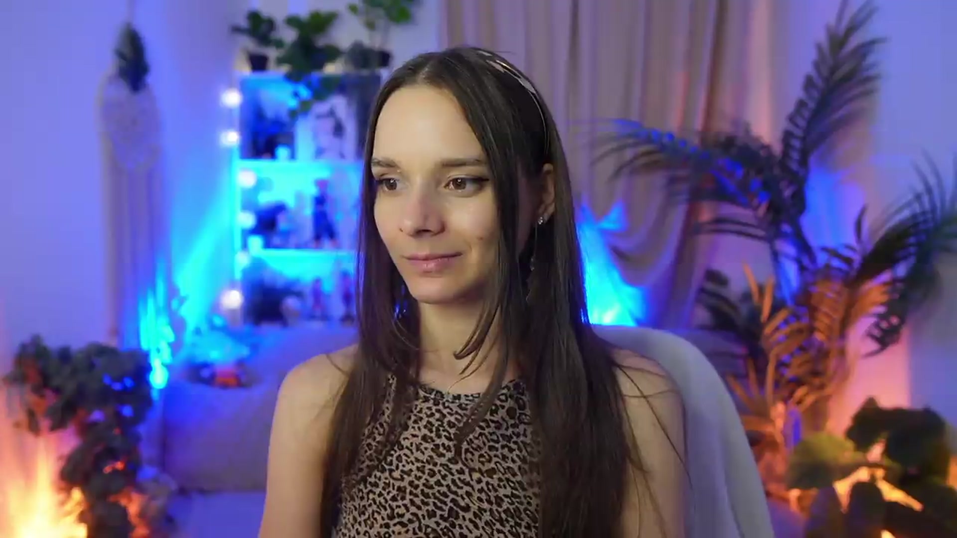 Gallery image thumbnail from Anna_Leah's myfreecams stream on, 08/04/2026, 21:49 image 16 of 20