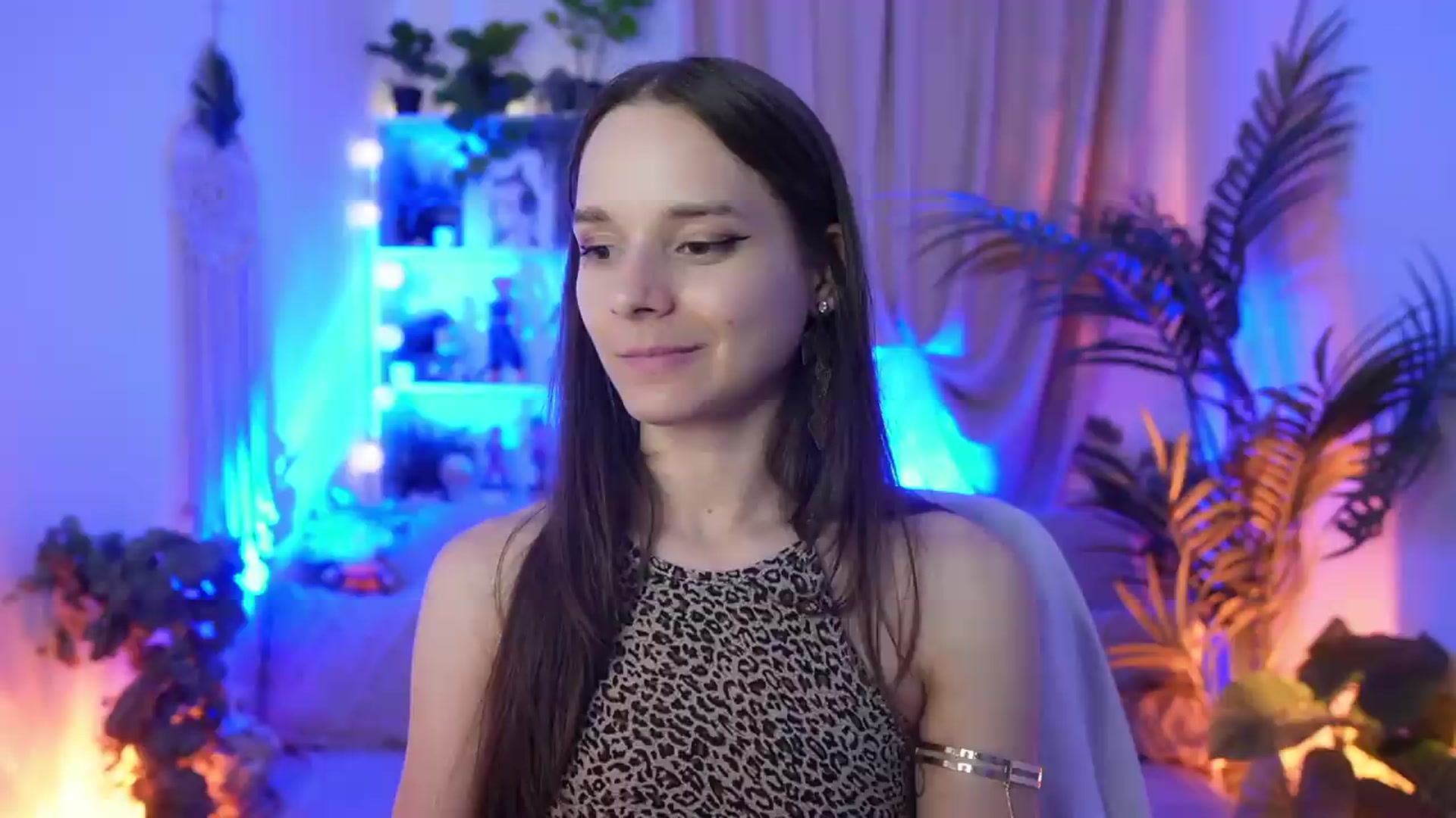 Gallery image thumbnail from Anna_Leah's myfreecams stream on, 08/04/2026, 22:41 image 15 of 20