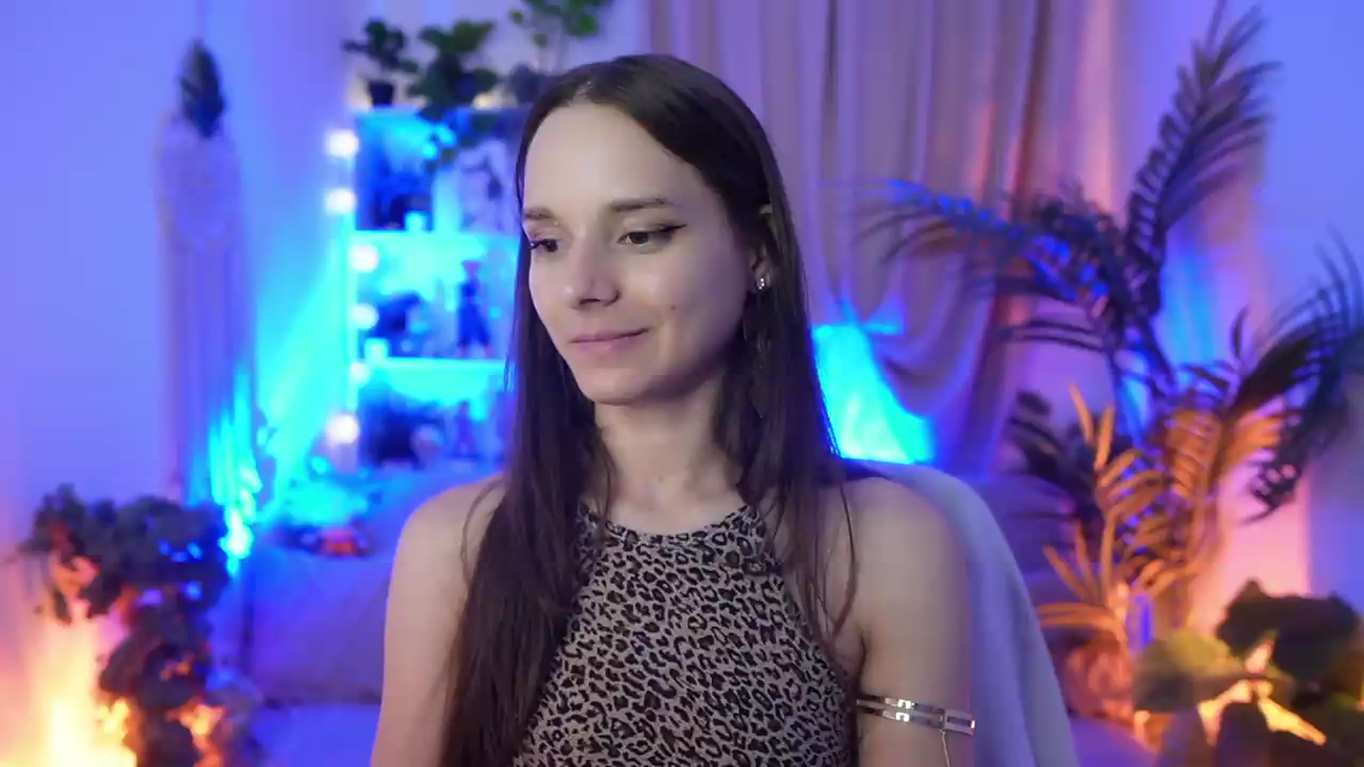 Gallery image thumbnail from Anna_Leah's myfreecams stream on, 08/04/2026, 22:41 image 16 of 20