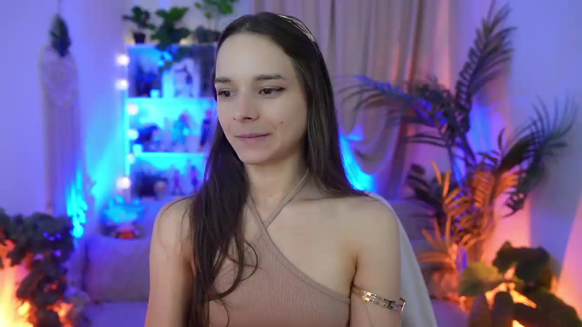 Gallery image thumbnail from Anna_Leah's myfreecams stream on, 08/08/2026, 18:52 image 9 of 20