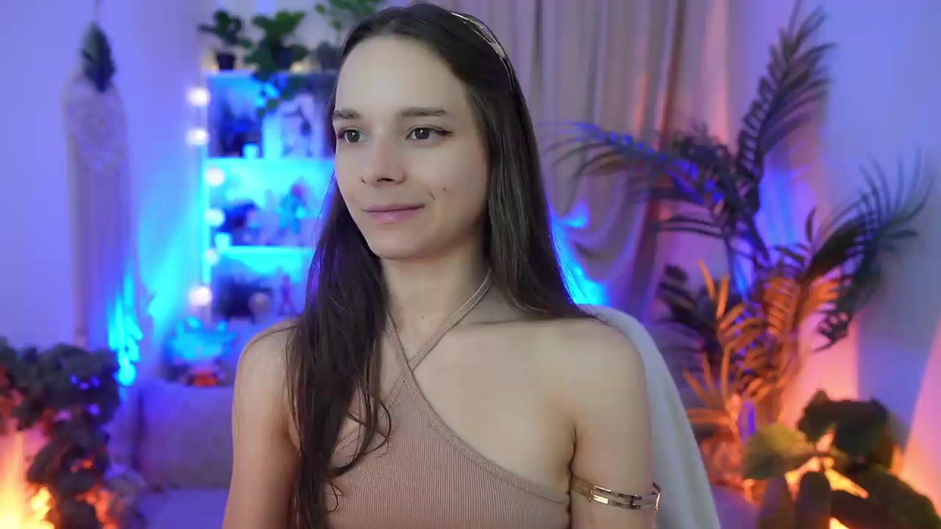 Gallery image thumbnail from Anna_Leah's myfreecams stream on, 08/08/2026, 18:52 image 6 of 20