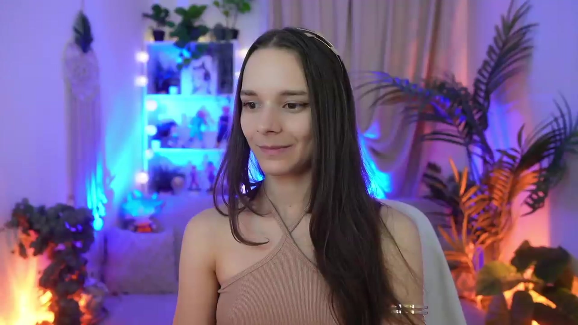 Gallery image thumbnail from Anna_Leah's myfreecams stream on, 08/08/2026, 21:02 image 20 of 20