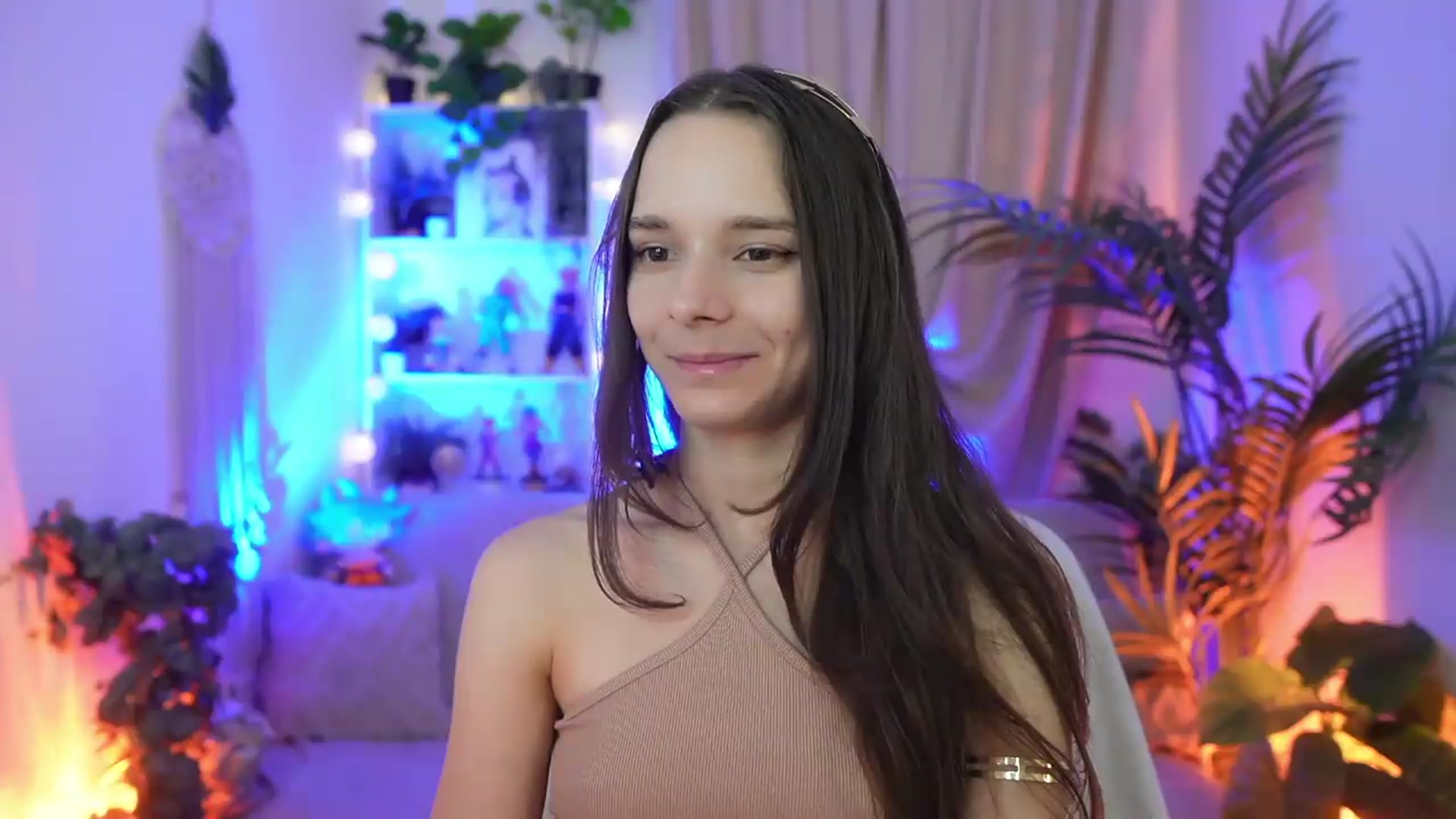 Gallery image thumbnail from Anna_Leah's myfreecams stream on, 08/08/2026, 21:02 image 19 of 20