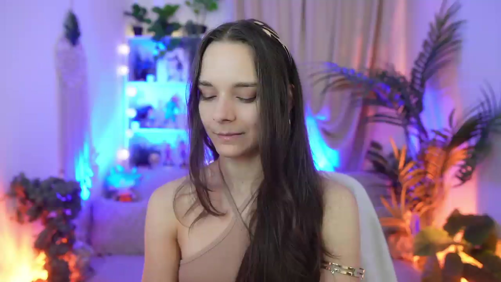 Gallery image thumbnail from Anna_Leah's myfreecams stream on, 08/08/2026, 21:02 image 2 of 20