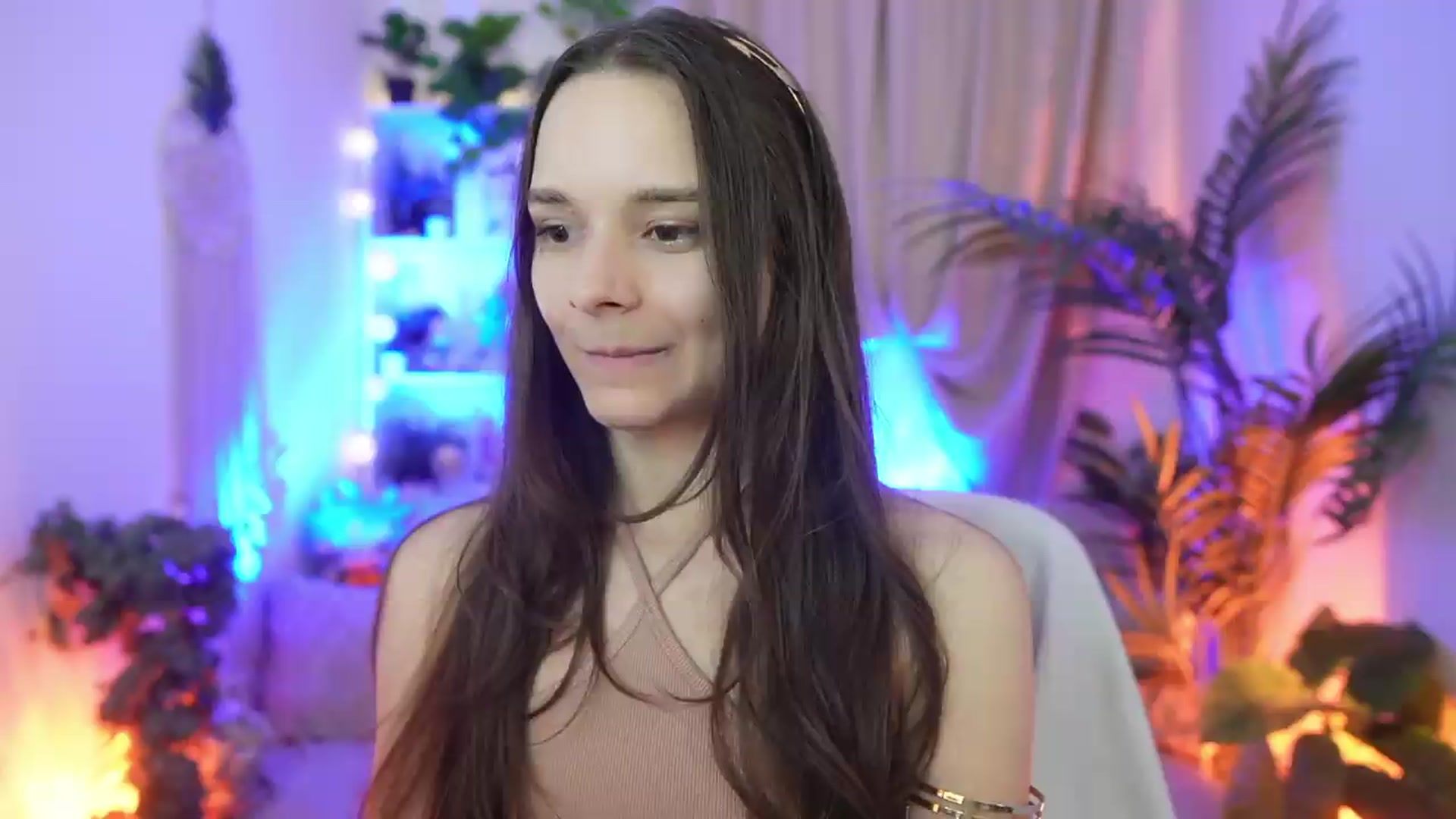 Gallery image thumbnail from Anna_Leah's myfreecams stream on, 08/08/2026, 21:02 image 4 of 20