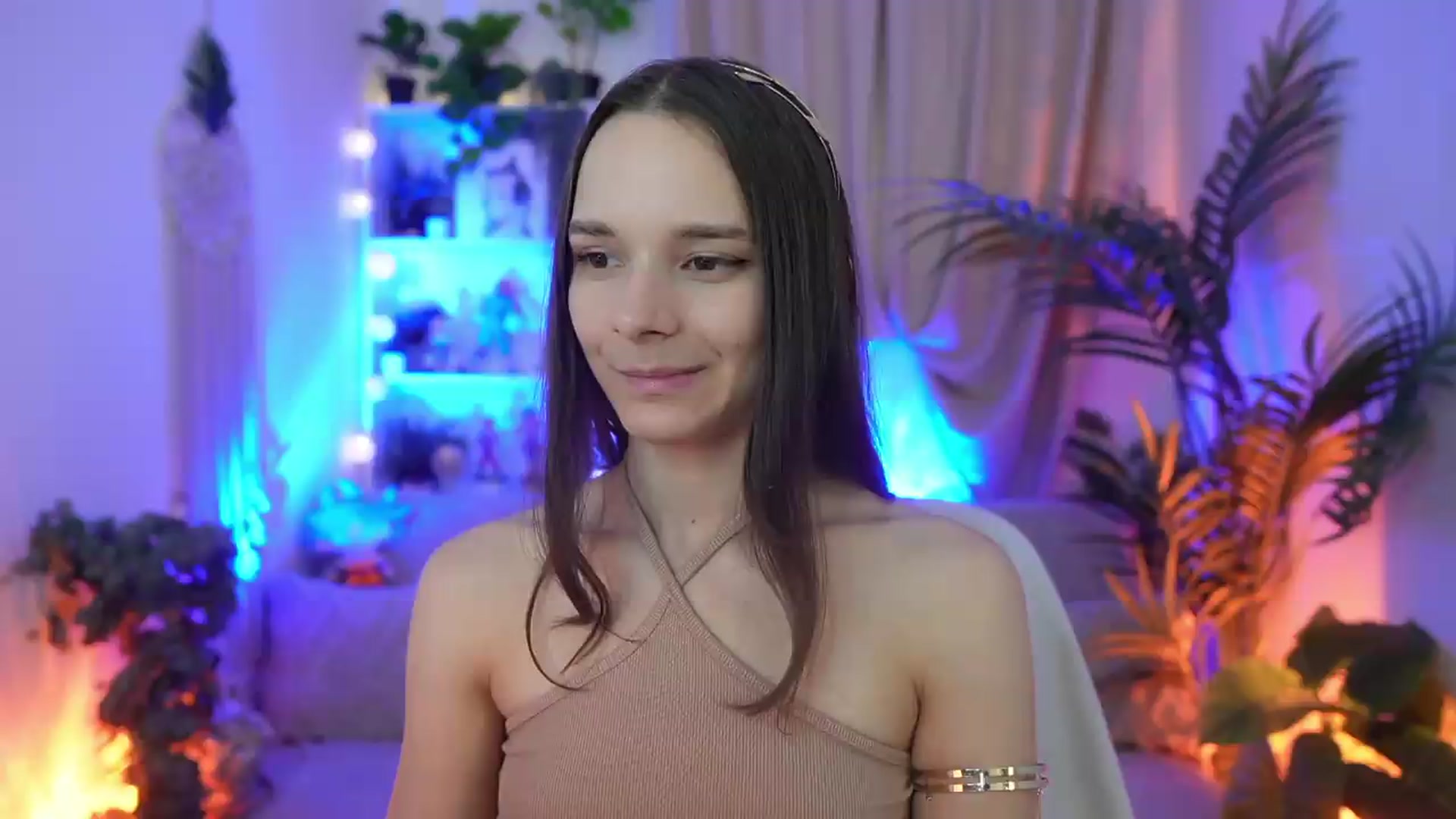 Gallery image thumbnail from Anna_Leah's myfreecams stream on, 08/08/2026, 21:02 image 8 of 20