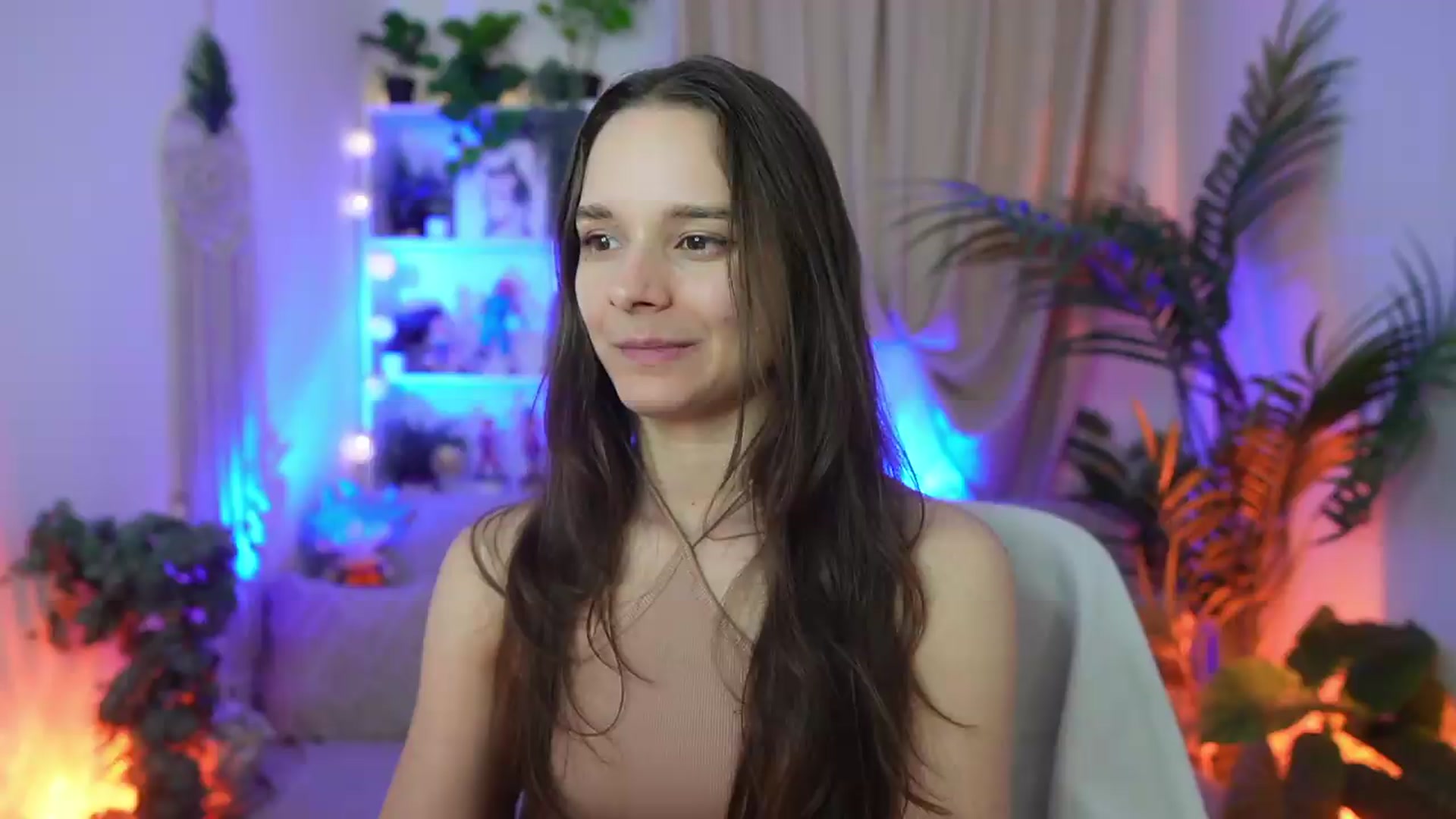 Gallery image thumbnail from Anna_Leah's myfreecams stream on, 08/08/2026, 23:24 image 5 of 20