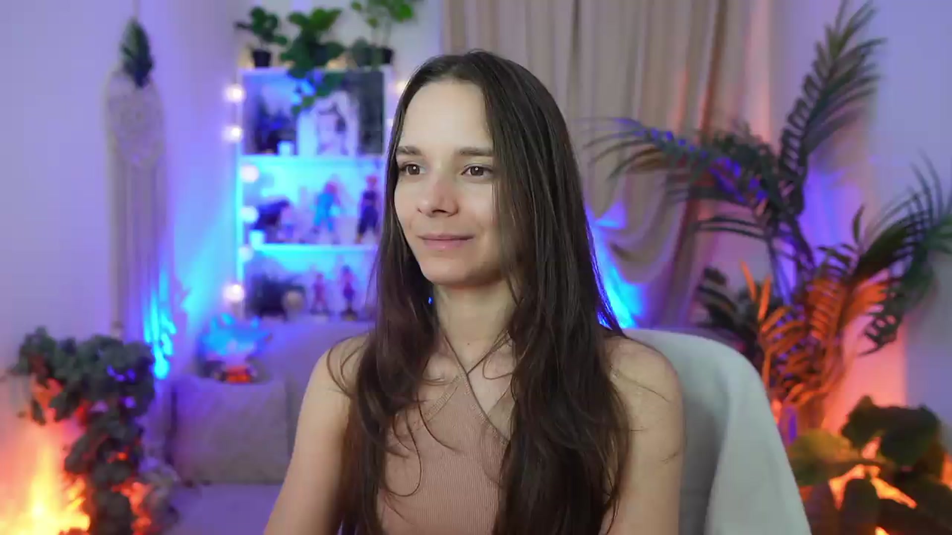 Gallery image thumbnail from Anna_Leah's myfreecams stream on, 08/08/2026, 23:24 image 6 of 20