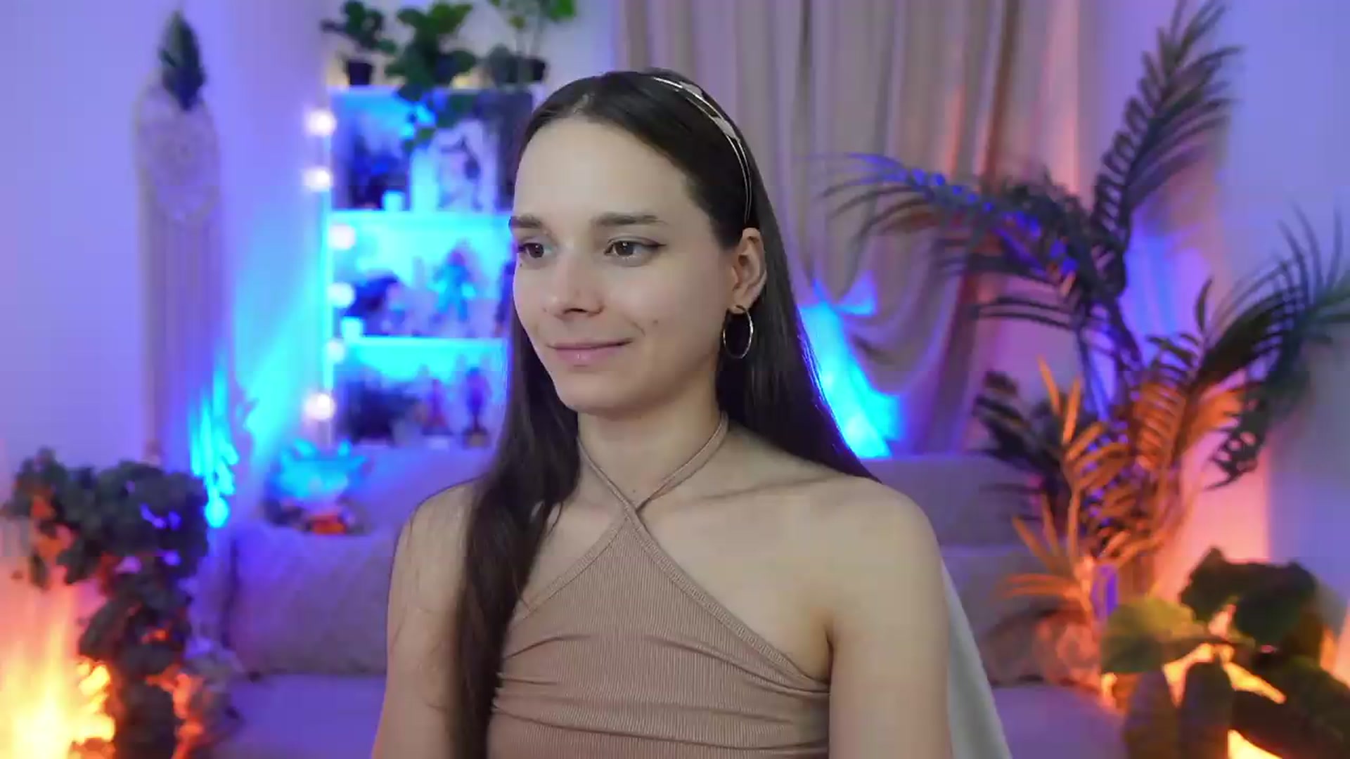 Gallery image thumbnail from Anna_Leah's myfreecams stream on, 08/08/2026, 23:54 image 12 of 20