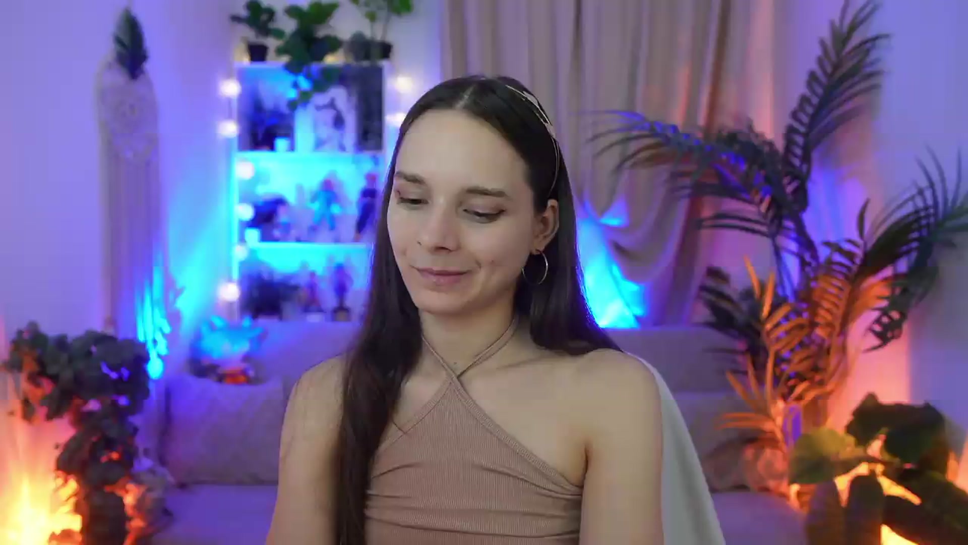 Gallery image thumbnail from Anna_Leah's myfreecams stream on, 08/08/2026, 23:54 image 16 of 20