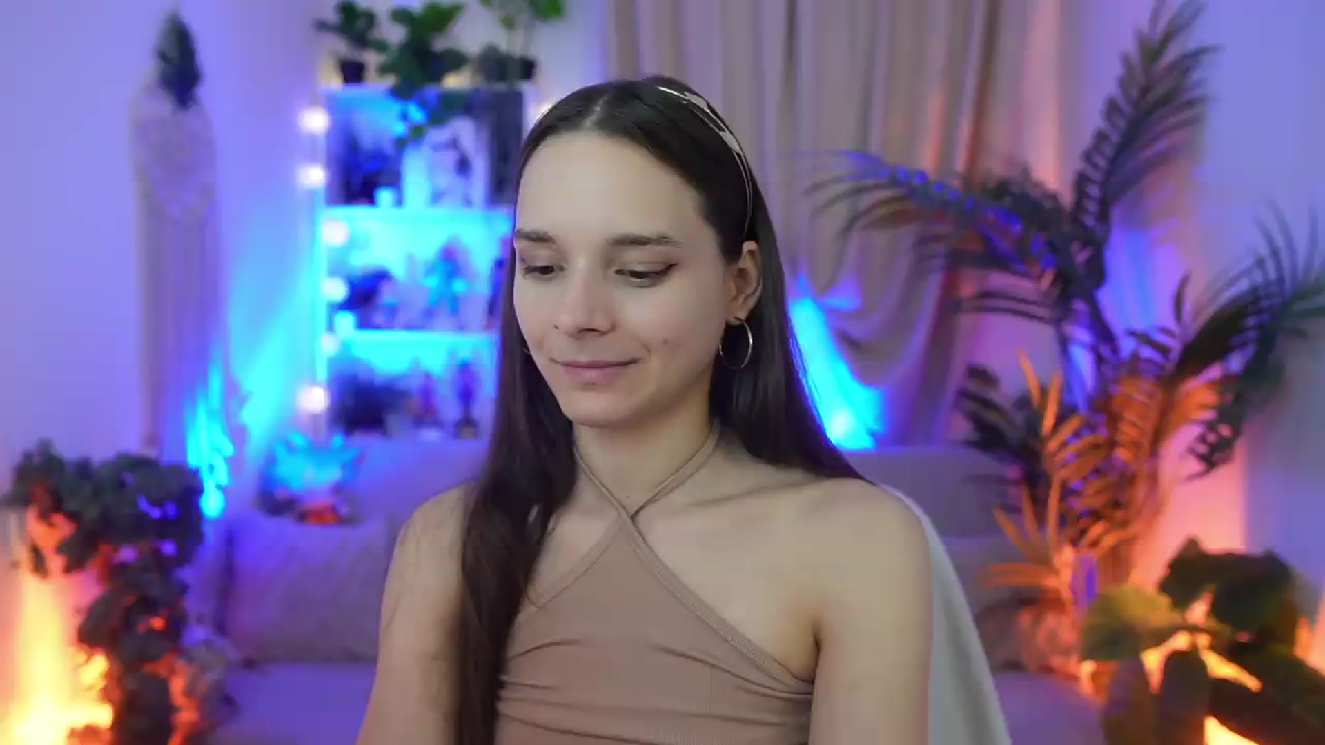 Gallery image thumbnail from Anna_Leah's myfreecams stream on, 08/08/2026, 23:54 image 13 of 20