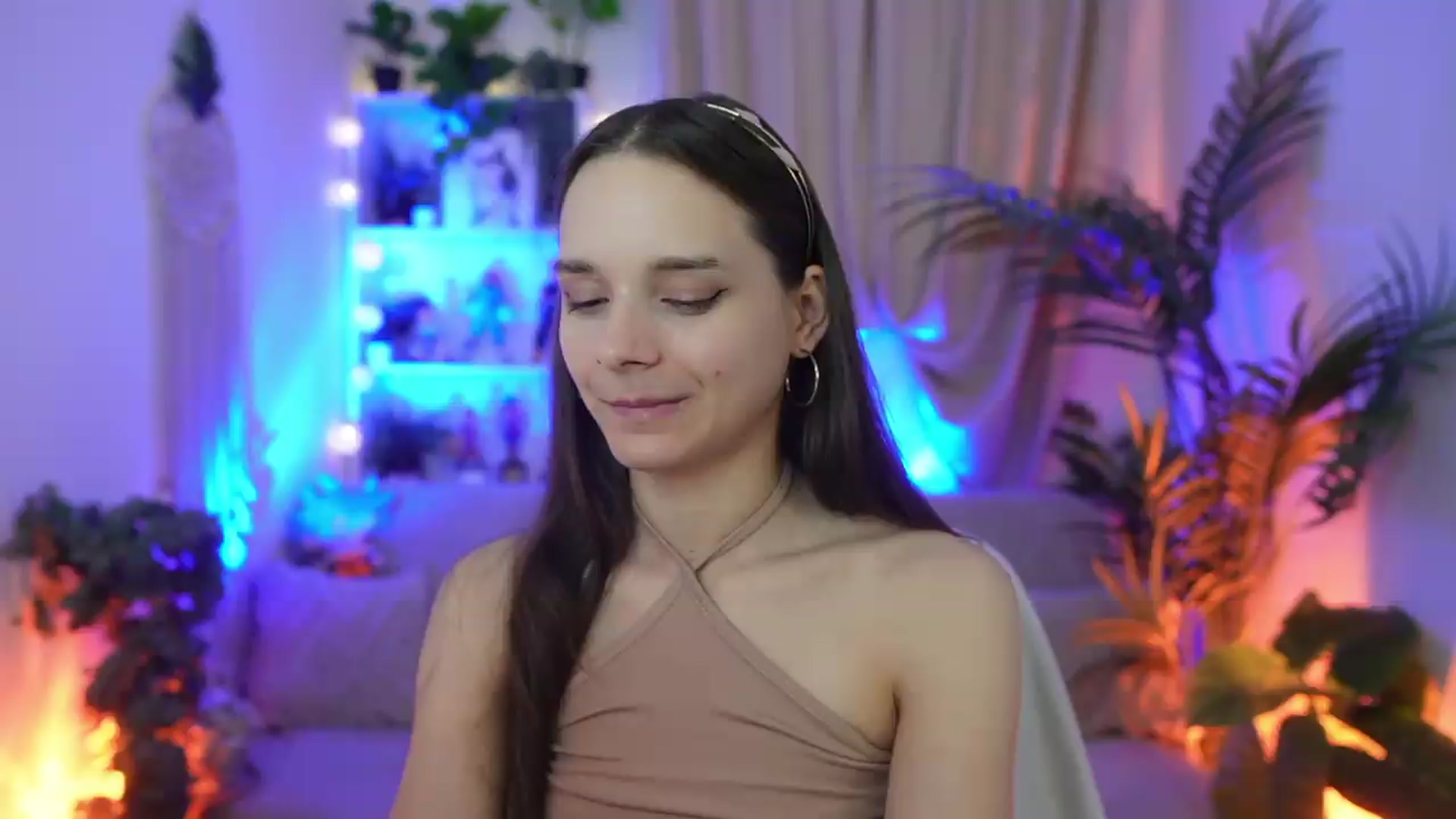 Gallery image thumbnail from Anna_Leah's myfreecams stream on, 08/08/2026, 23:54 image 14 of 20