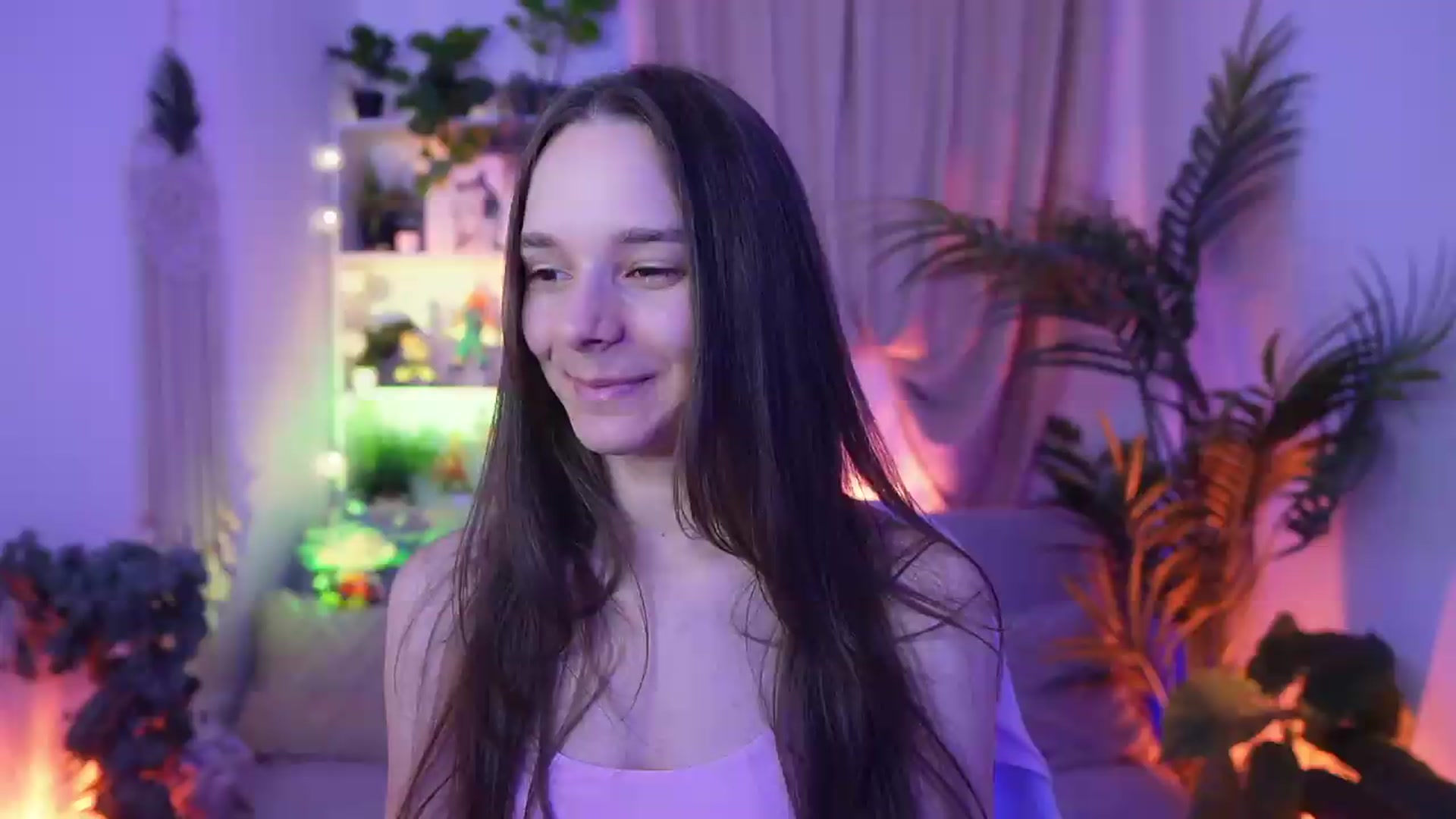 Gallery image thumbnail from Anna_Leah's myfreecams stream on, 08/13/2026, 20:45 image 3 of 20