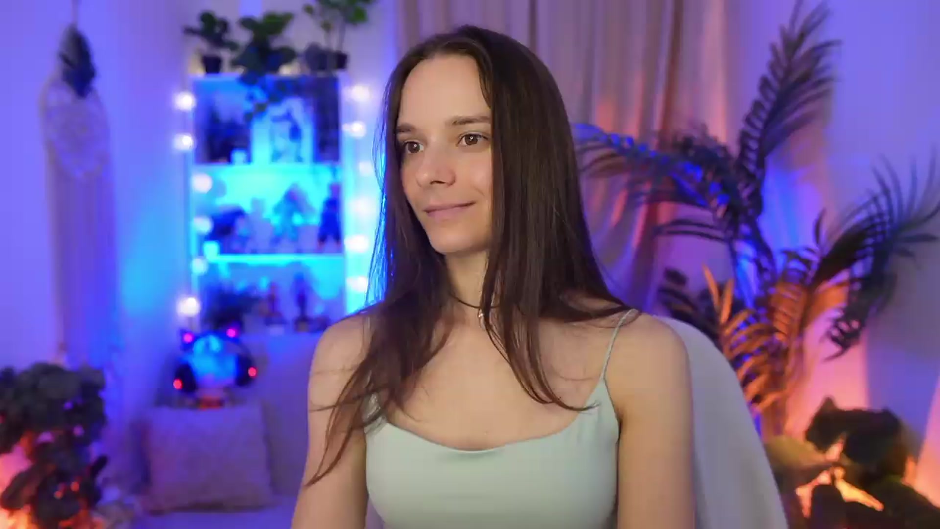 Gallery image thumbnail from Anna_Leah's myfreecams stream on, 08/15/2026, 19:58 image 15 of 20