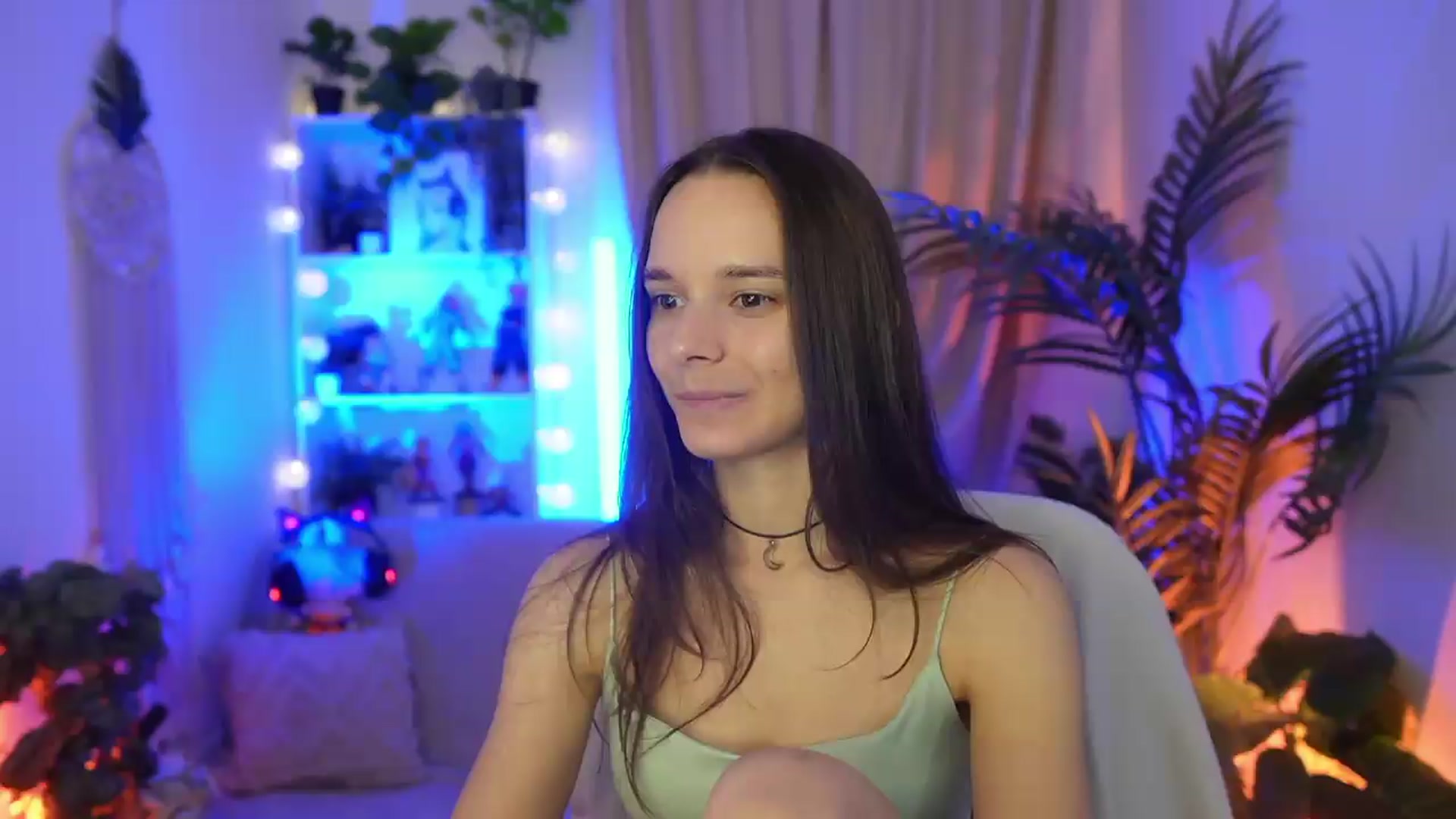 Gallery image thumbnail from Anna_Leah's myfreecams stream on, 08/15/2026, 19:58 image 18 of 20