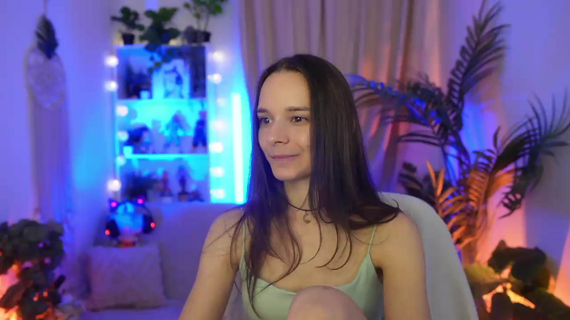 Gallery image thumbnail from Anna_Leah's myfreecams stream on, 08/15/2026, 19:58 image 19 of 20