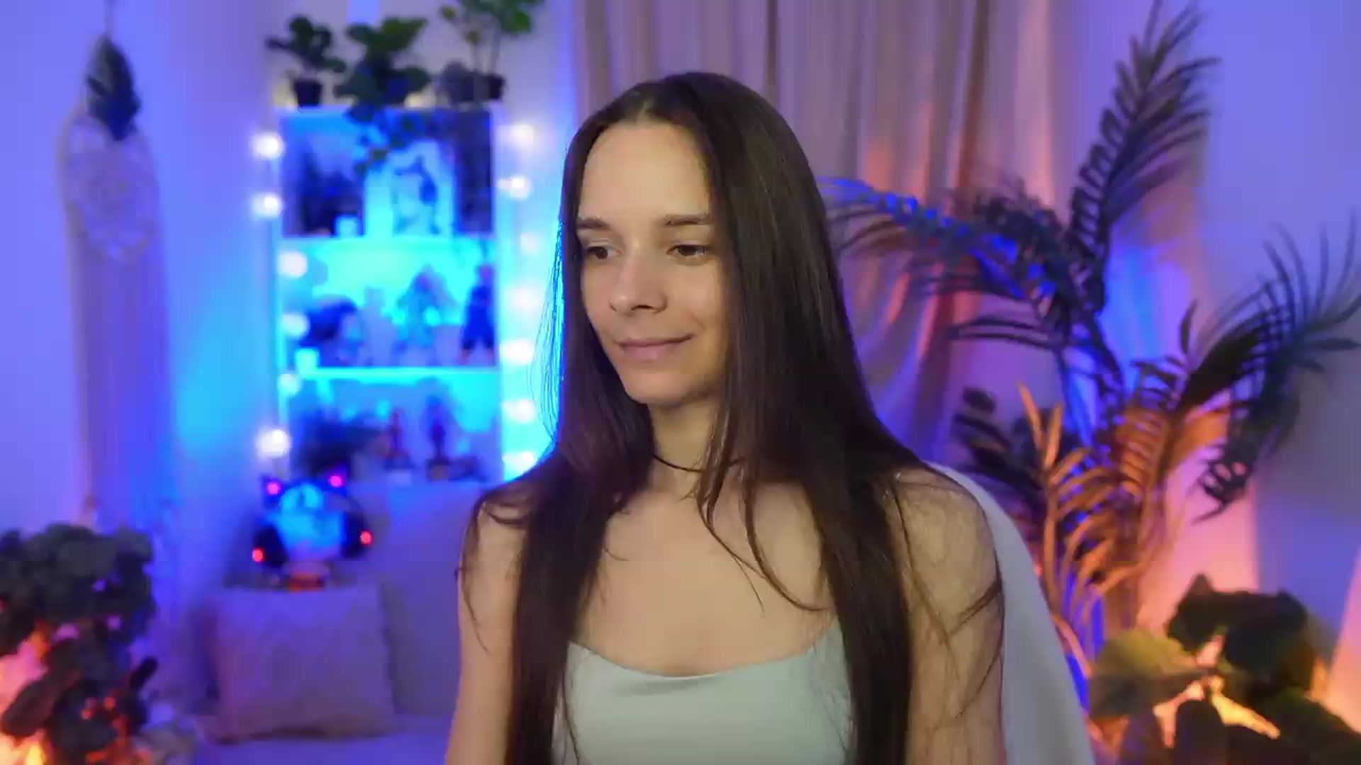Gallery image thumbnail from Anna_Leah's myfreecams stream on, 08/15/2026, 19:58 image 9 of 20
