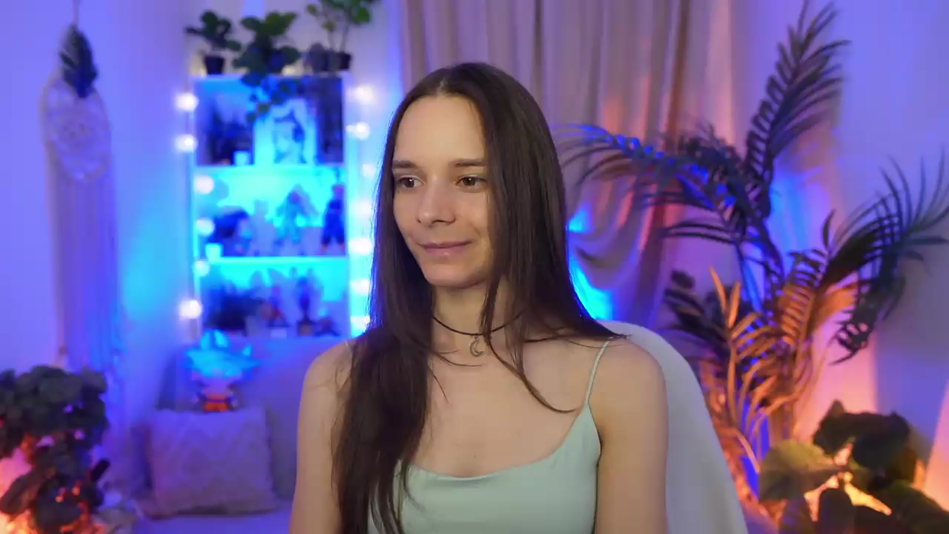 Gallery image thumbnail from Anna_Leah's myfreecams stream on, 08/15/2026, 19:58 image 6 of 20