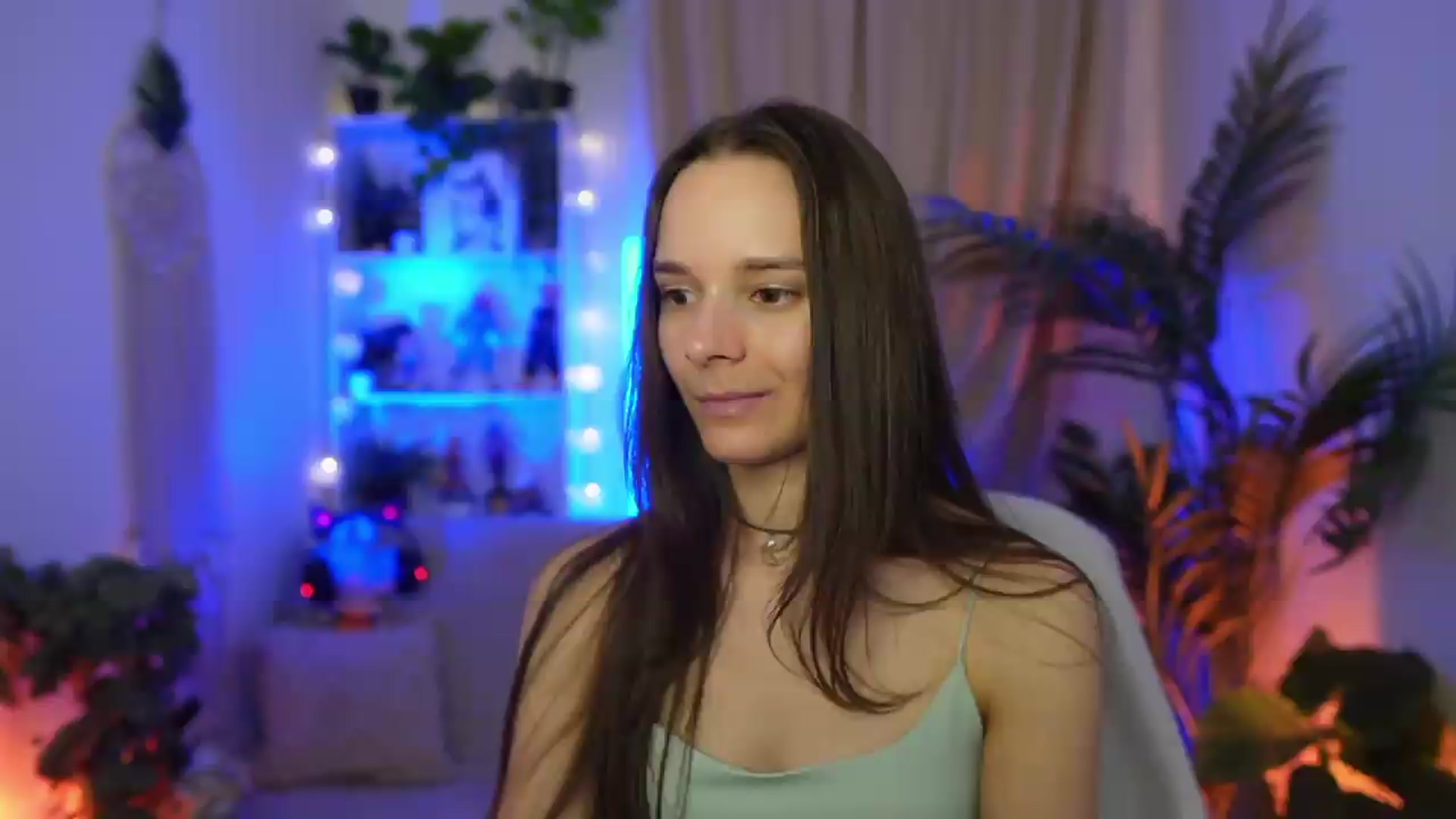 Gallery image thumbnail from Anna_Leah's myfreecams stream on, 08/15/2026, 21:08 image 13 of 20