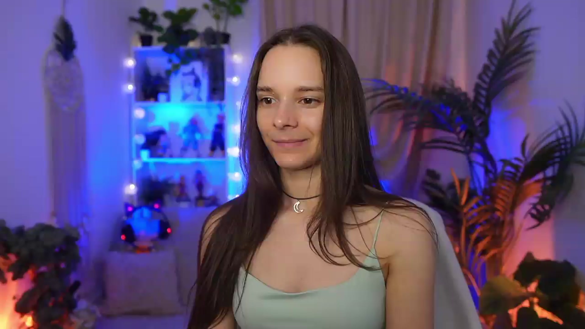 Gallery image thumbnail from Anna_Leah's myfreecams stream on, 08/15/2026, 21:08 image 9 of 20