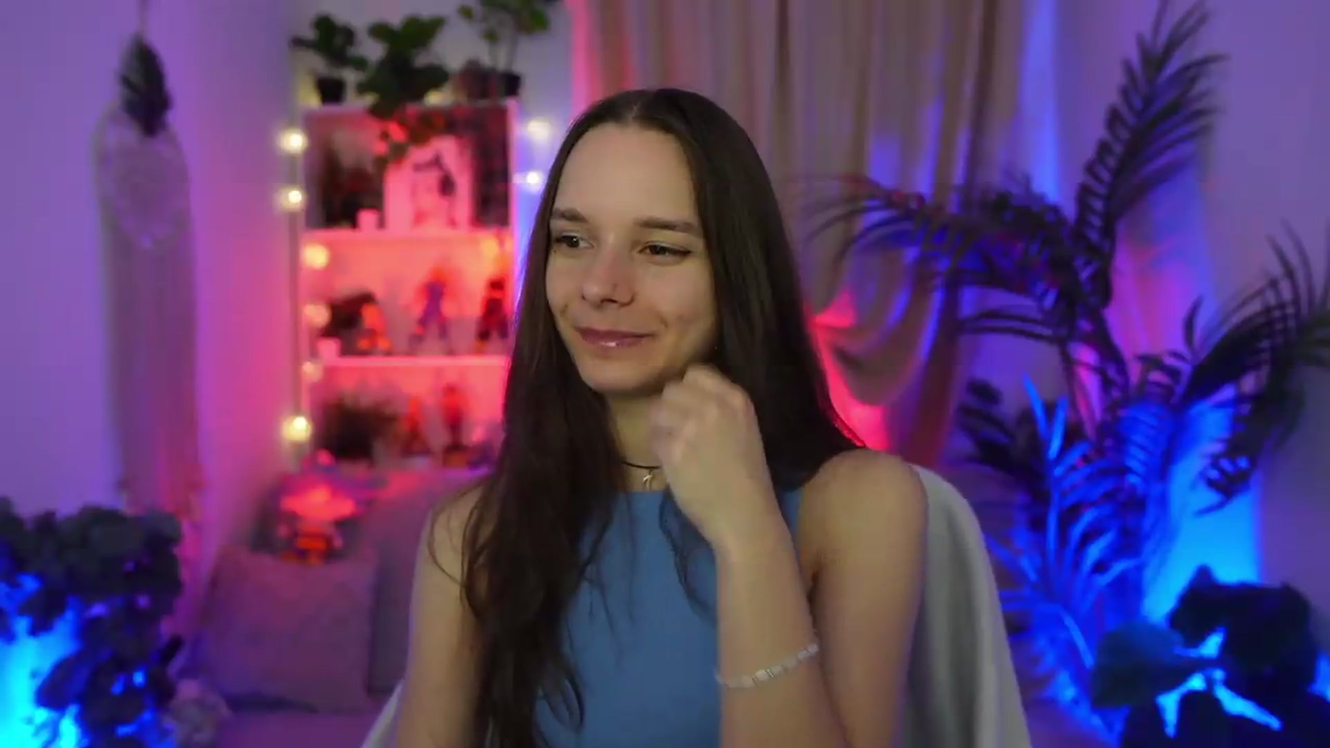 Gallery image thumbnail from Anna_Leah's myfreecams stream on, 08/16/2026, 19:29 image 5 of 20
