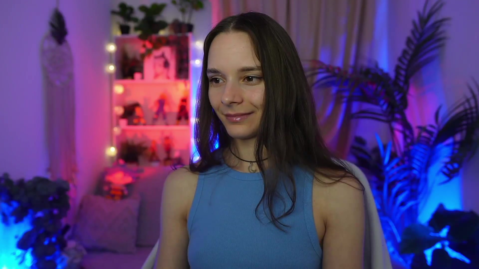 Gallery image thumbnail from Anna_Leah's myfreecams stream on, 08/16/2026, 19:29 image 18 of 20