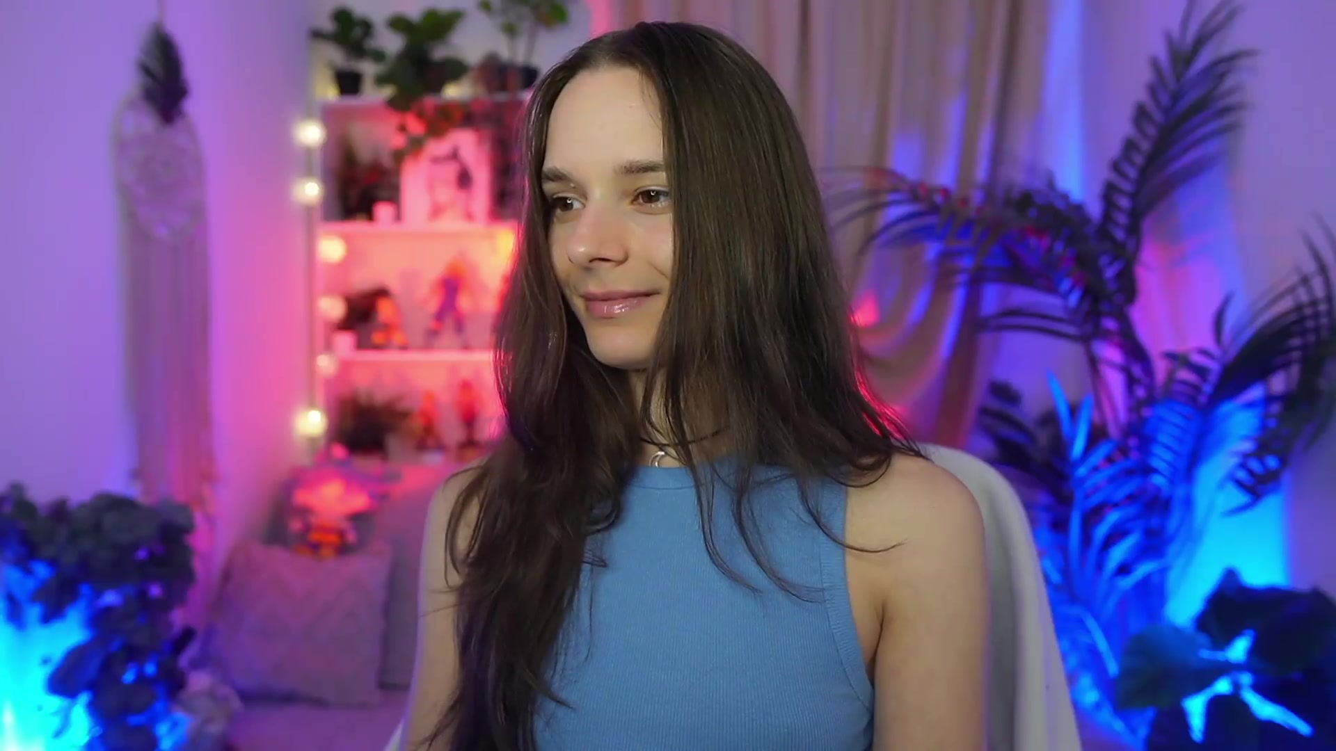 Gallery image thumbnail from Anna_Leah's myfreecams stream on, 08/16/2026, 19:29 image 14 of 20