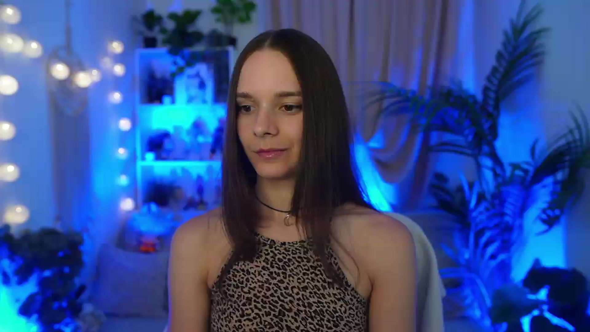 Gallery image thumbnail from Anna_Leah's myfreecams stream on, 08/17/2026, 20:31 image 5 of 20