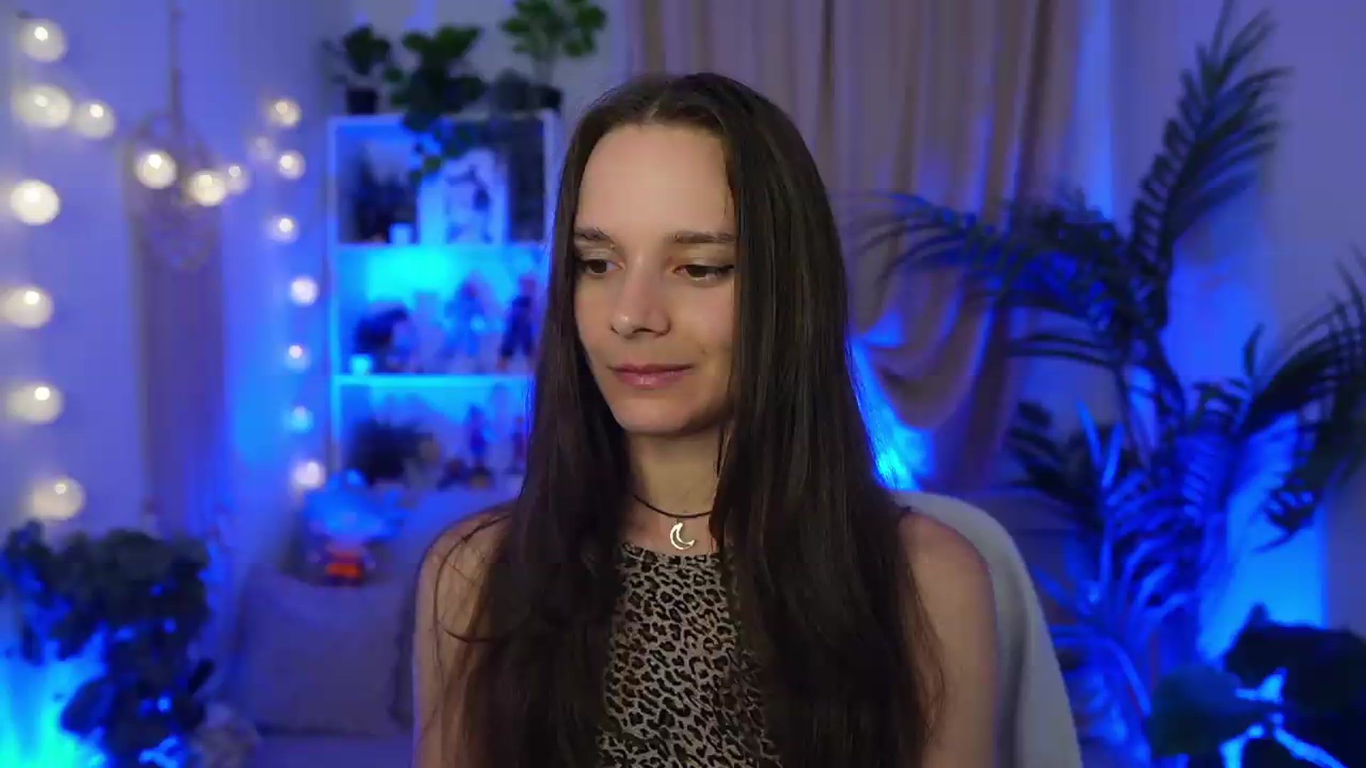 Gallery image thumbnail from Anna_Leah's myfreecams stream on, 08/17/2026, 20:31 image 14 of 20