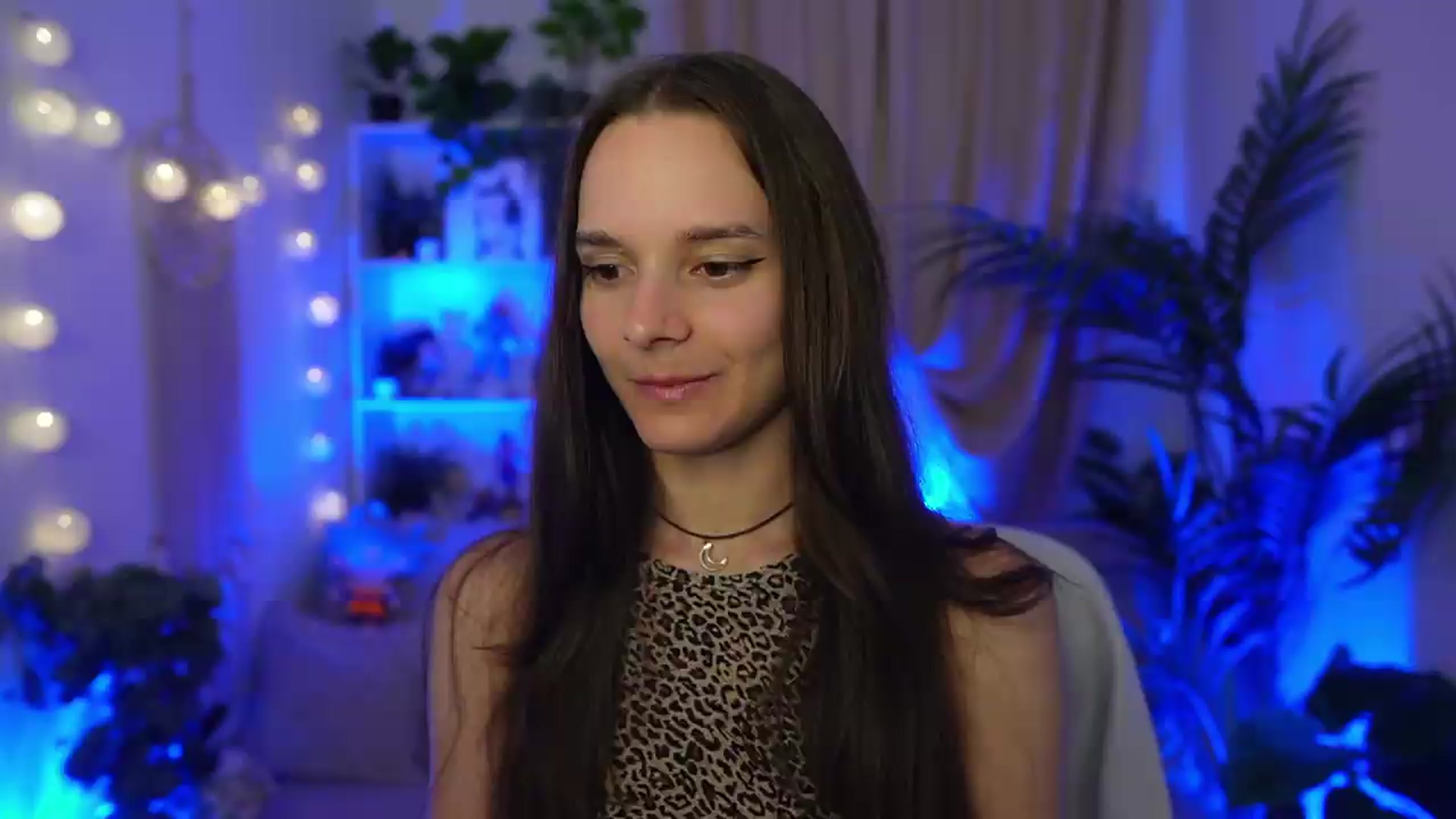 Gallery image thumbnail from Anna_Leah's myfreecams stream on, 08/17/2026, 20:31 image 12 of 20