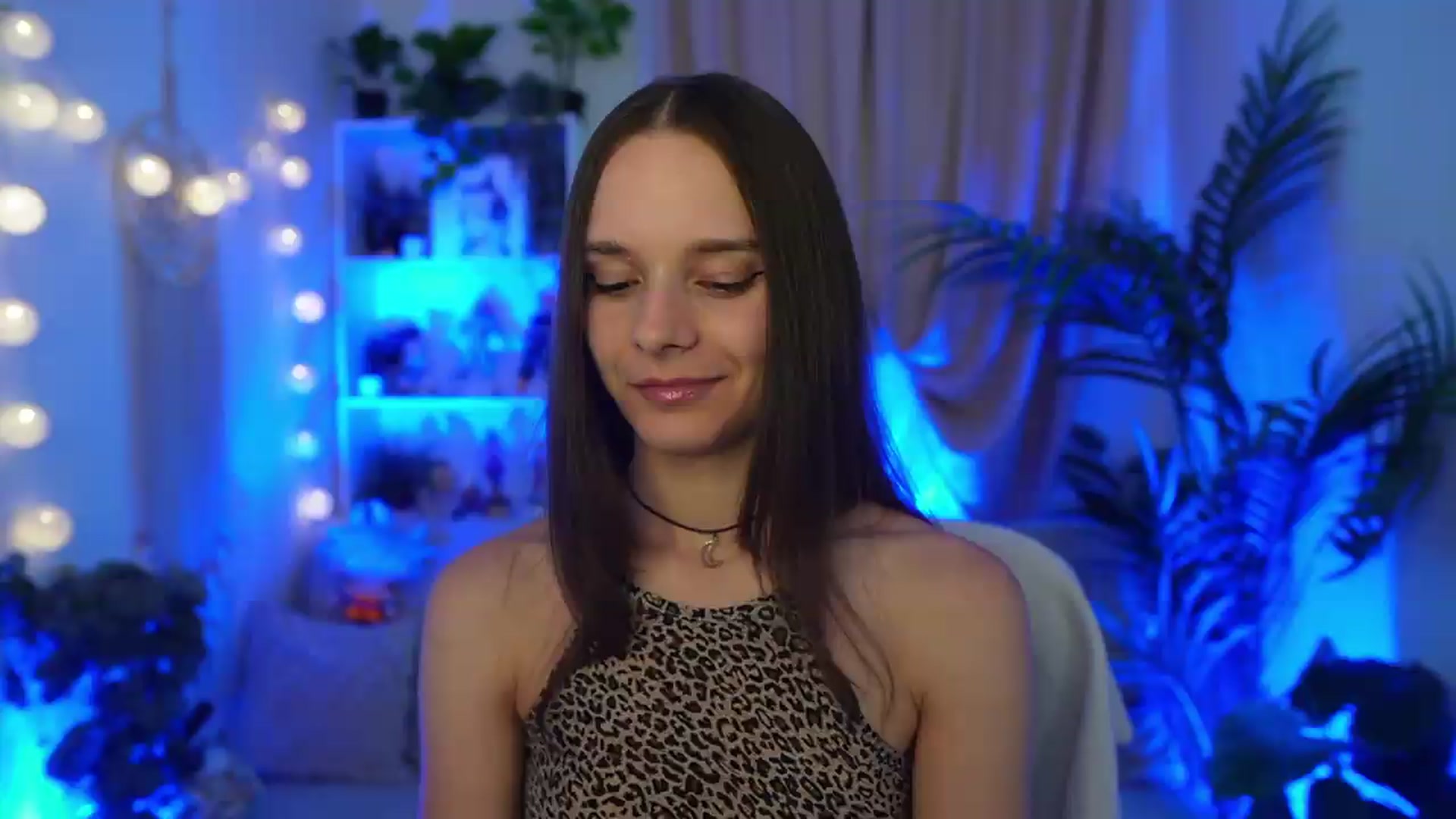 Gallery image thumbnail from Anna_Leah's myfreecams stream on, 08/17/2026, 20:31 image 4 of 20